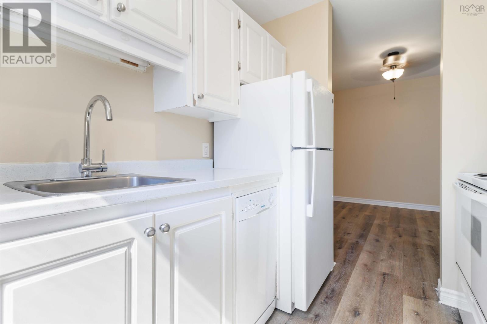 223 281 Windmill Road Property Photo 12