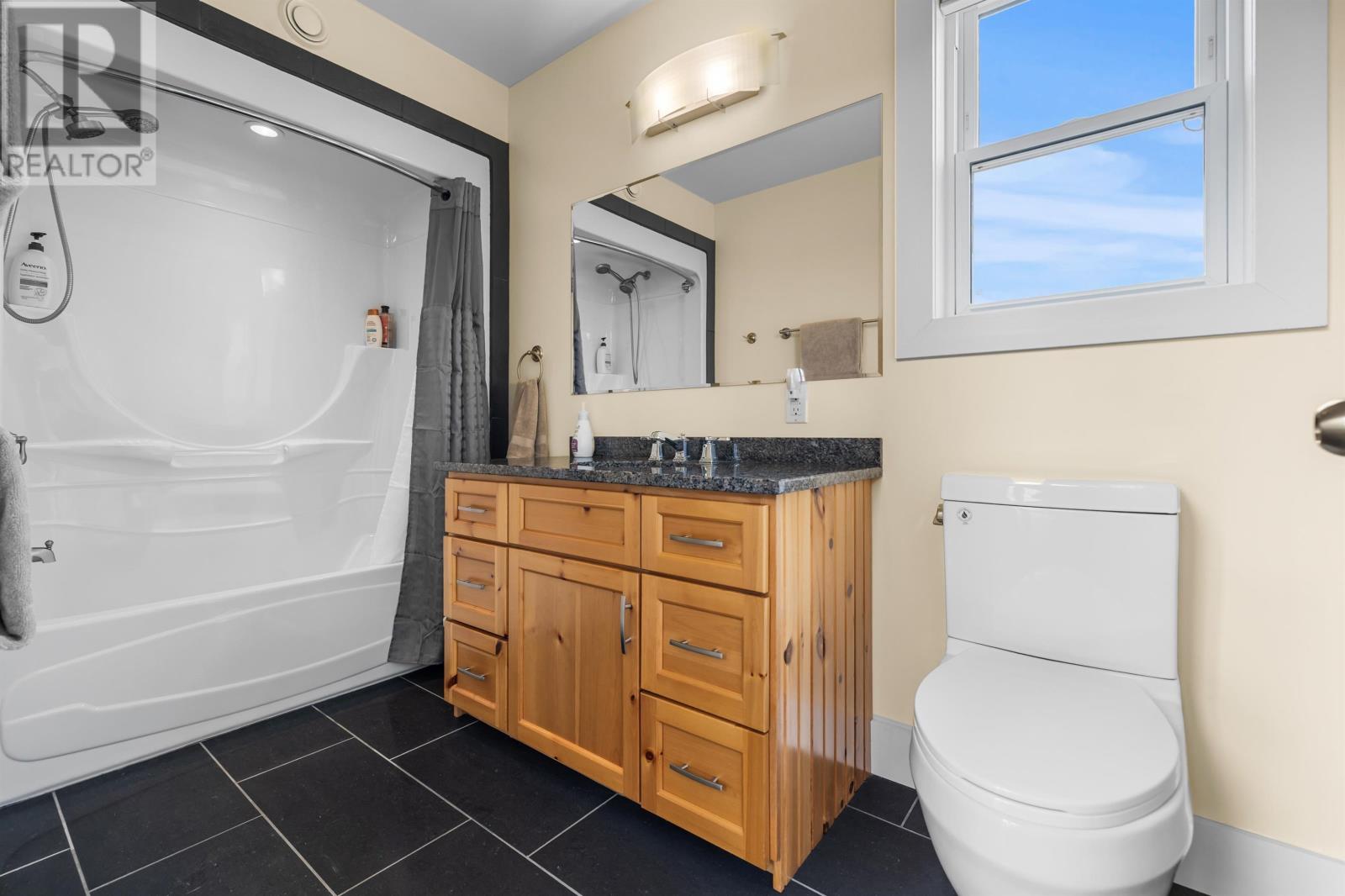 86 Seaside Drive Property Photo 35