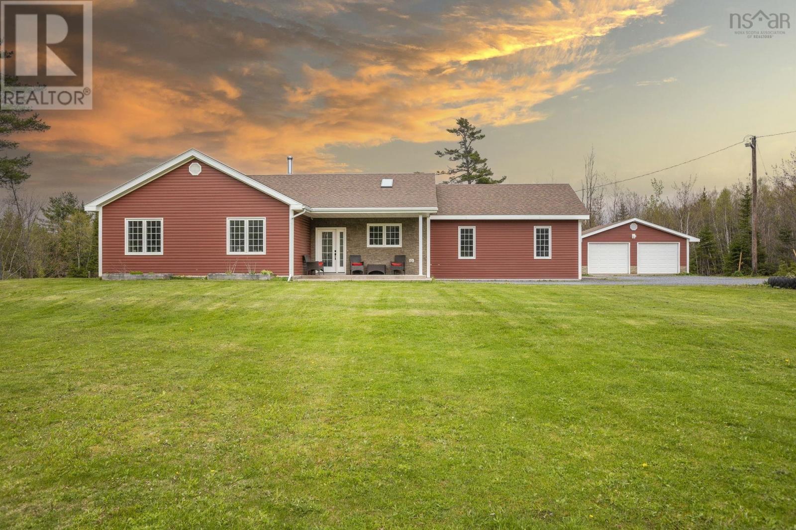 3548 Gairloch Road Property Photo 2