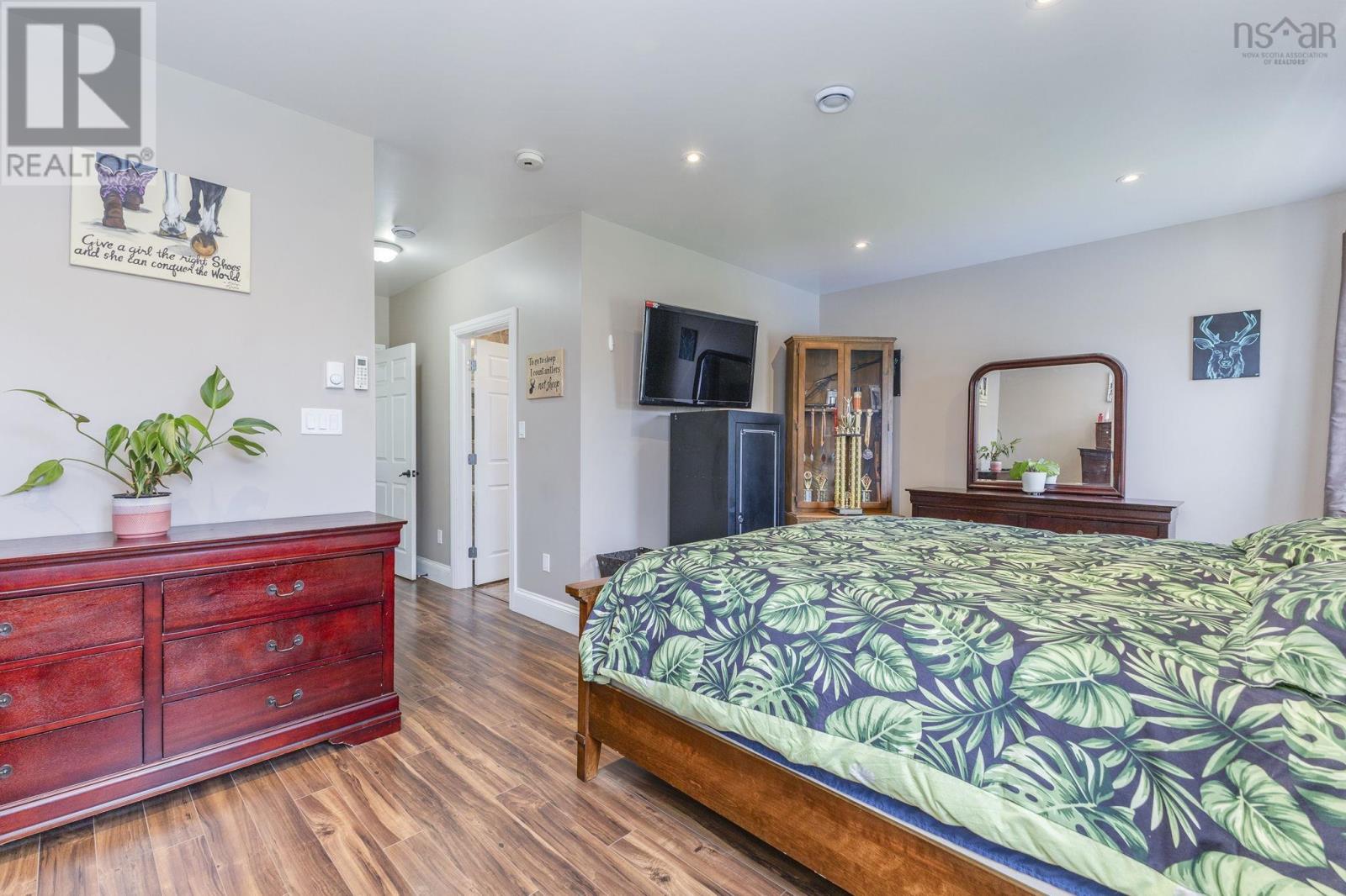 3548 Gairloch Road Property Photo 26