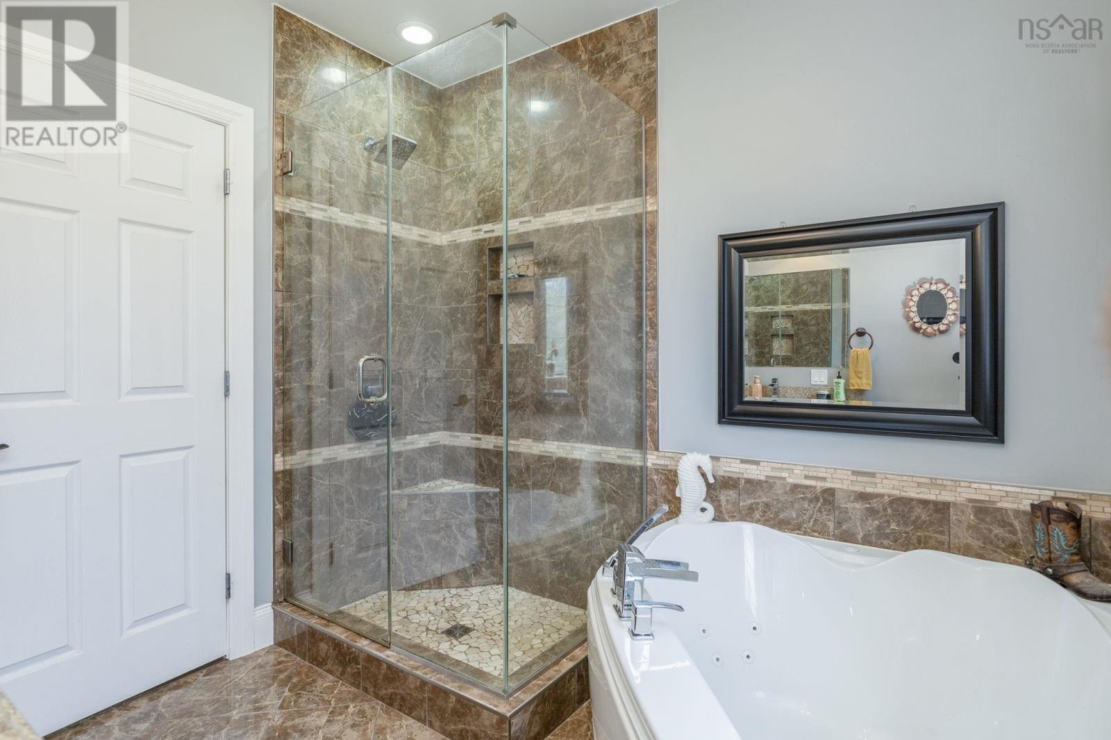 3548 Gairloch Road Property Photo 29