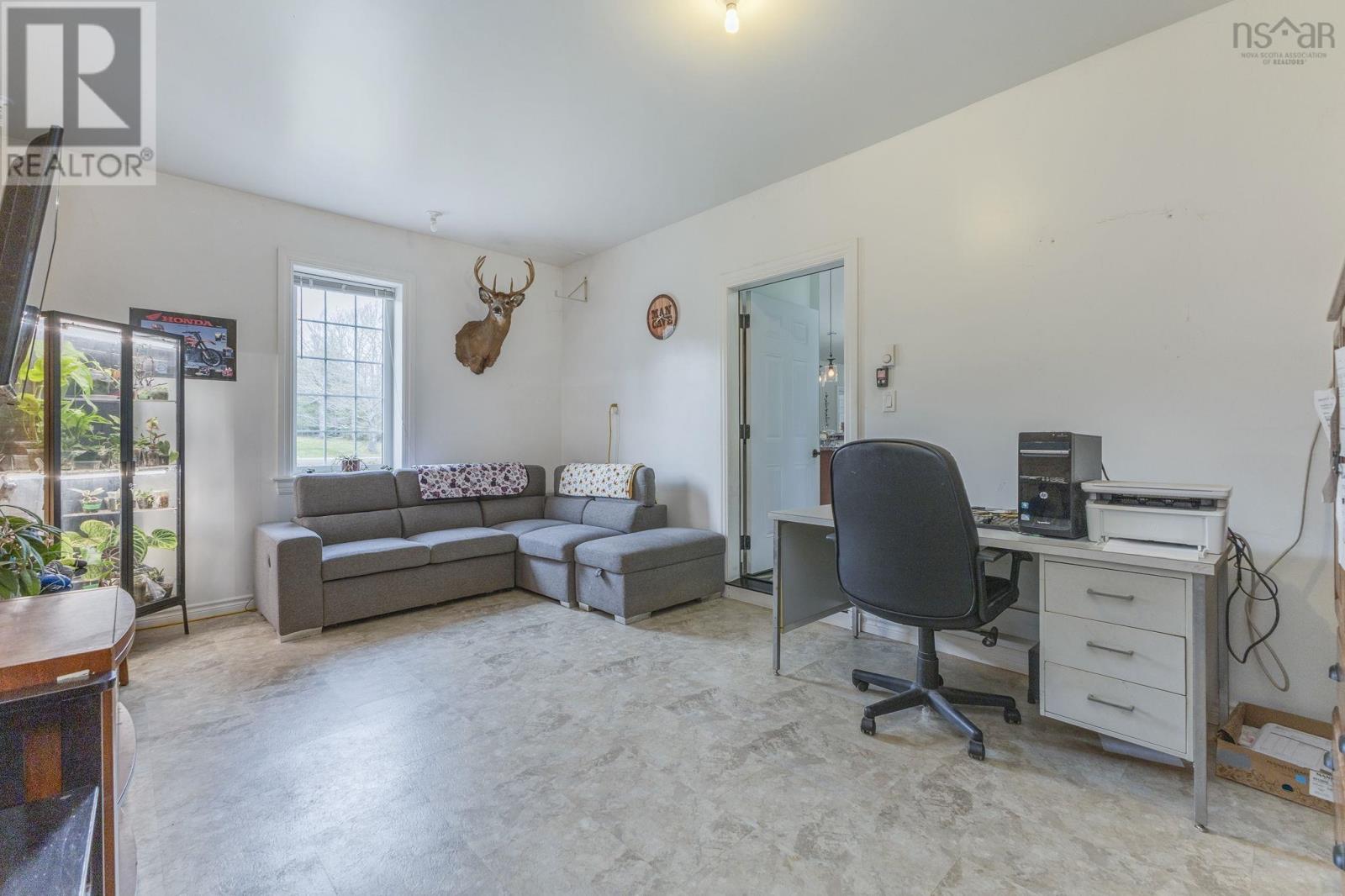 3548 Gairloch Road Property Photo 34