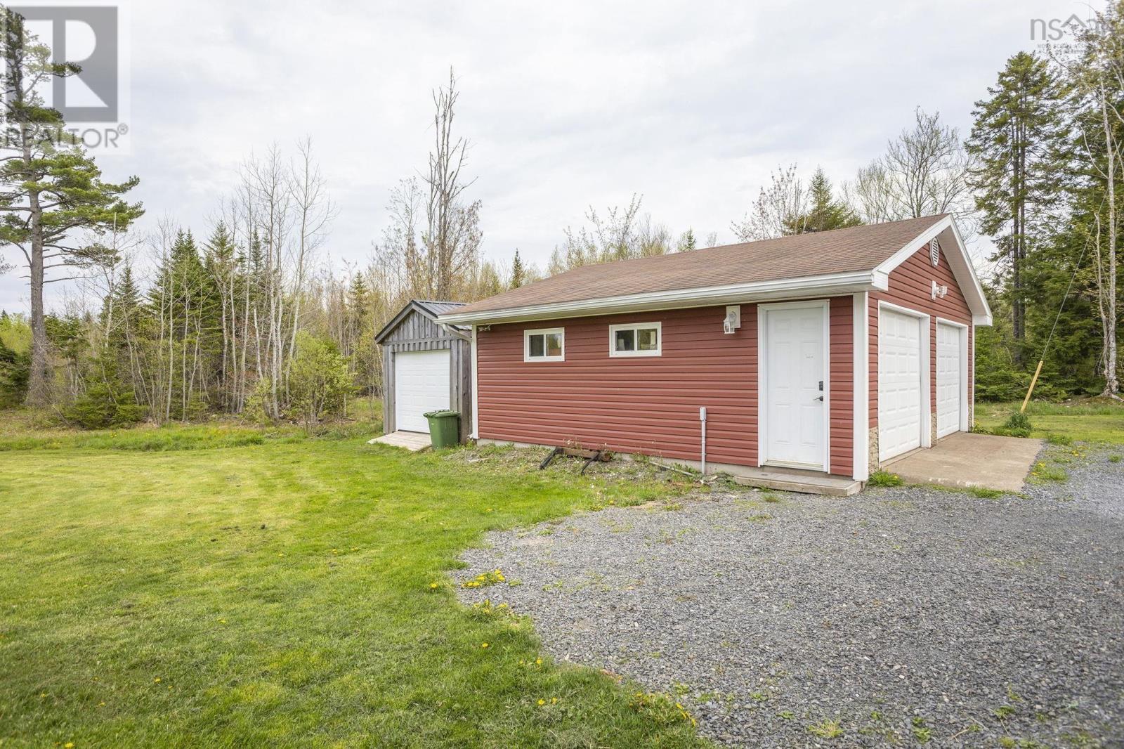 3548 Gairloch Road Property Photo 41