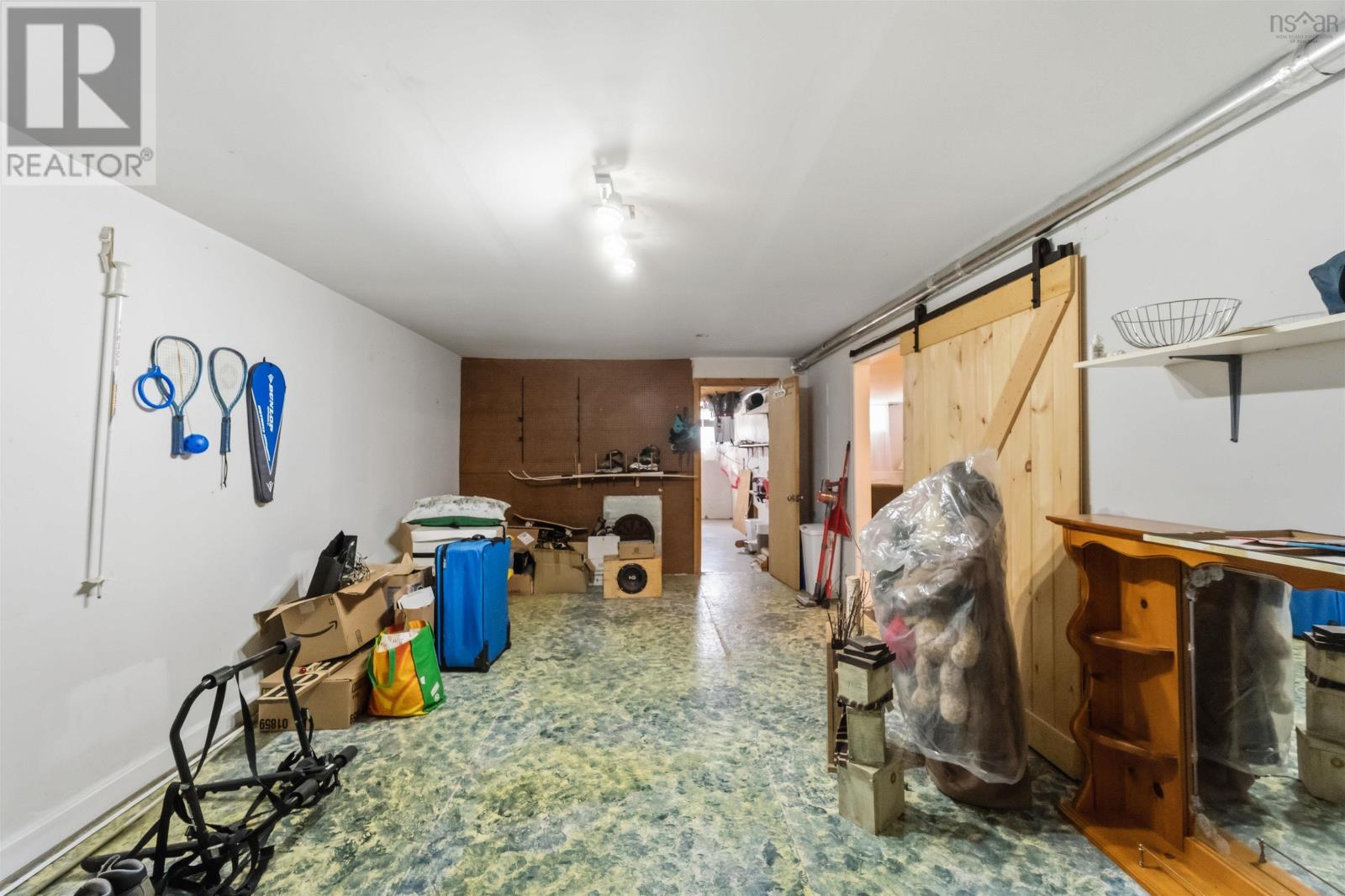 2410 Loretta Avenue Property Photo 33