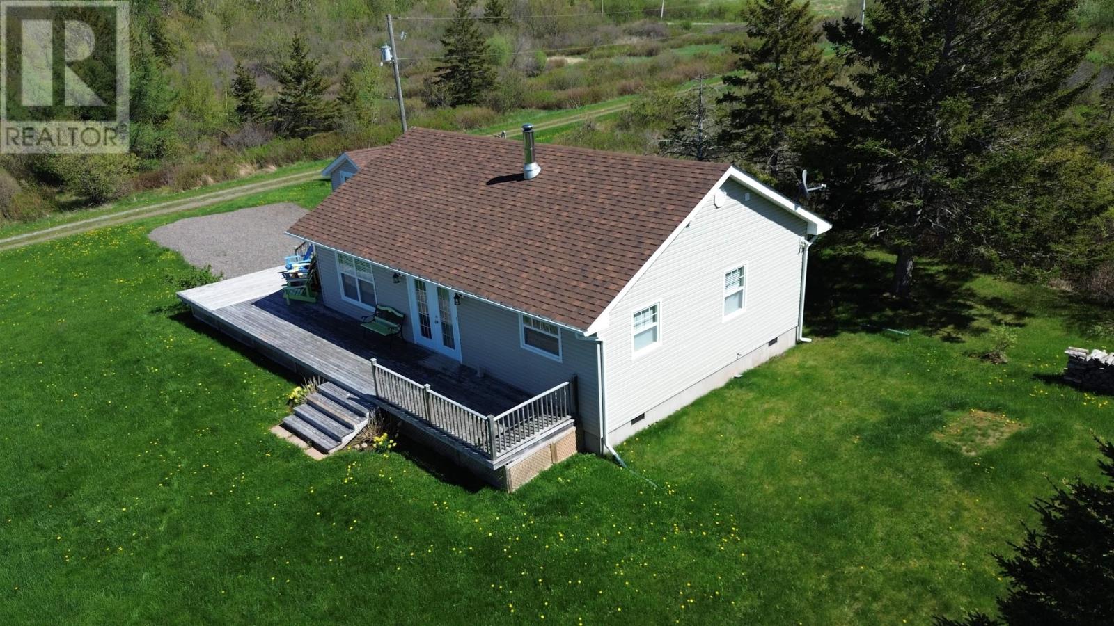 21 Stanley Lane Property Photo 2