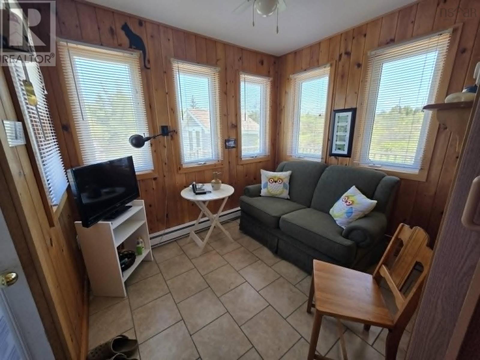 21 Stanley Lane Property Photo 10