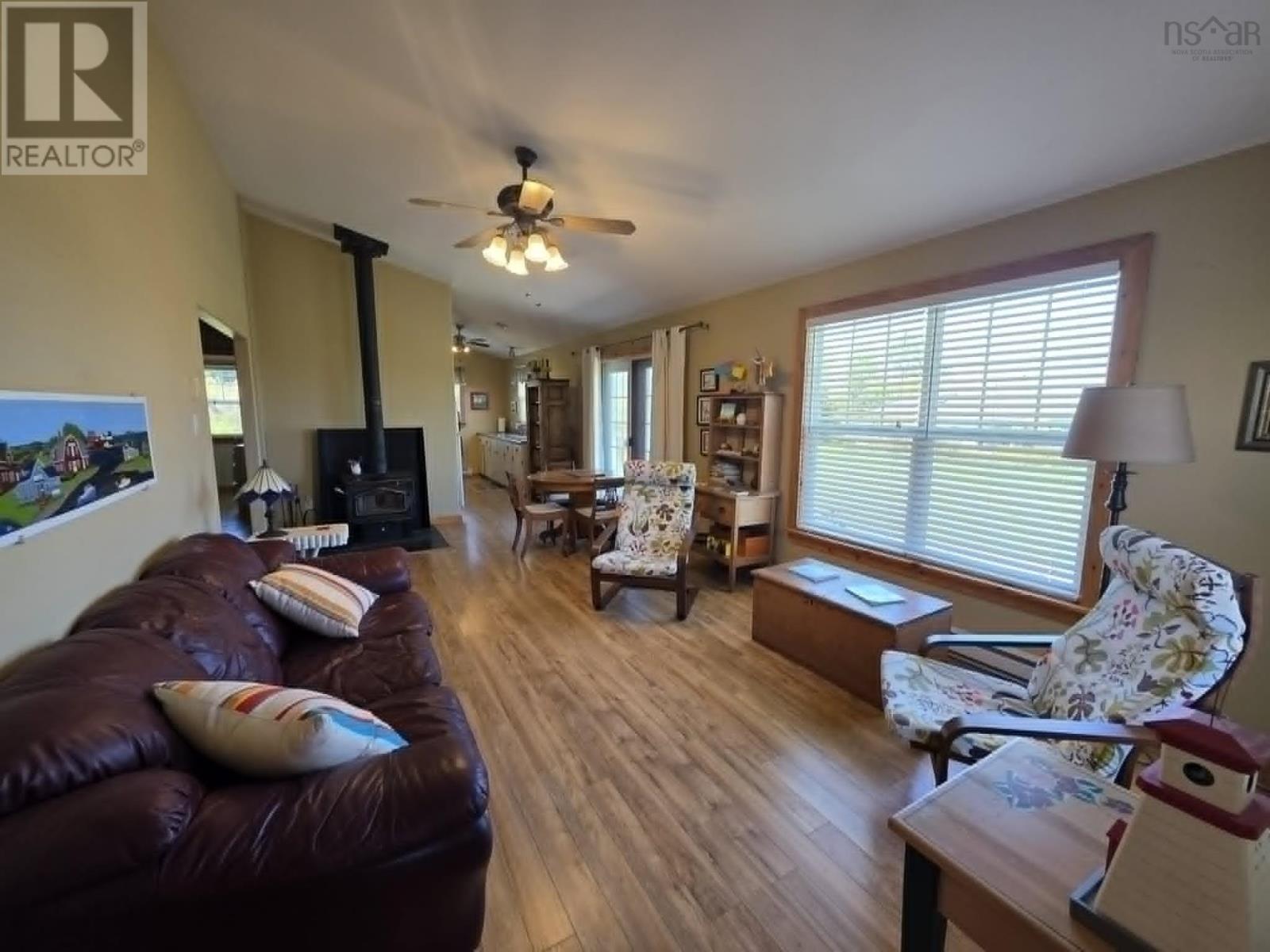 21 Stanley Lane Property Photo 12