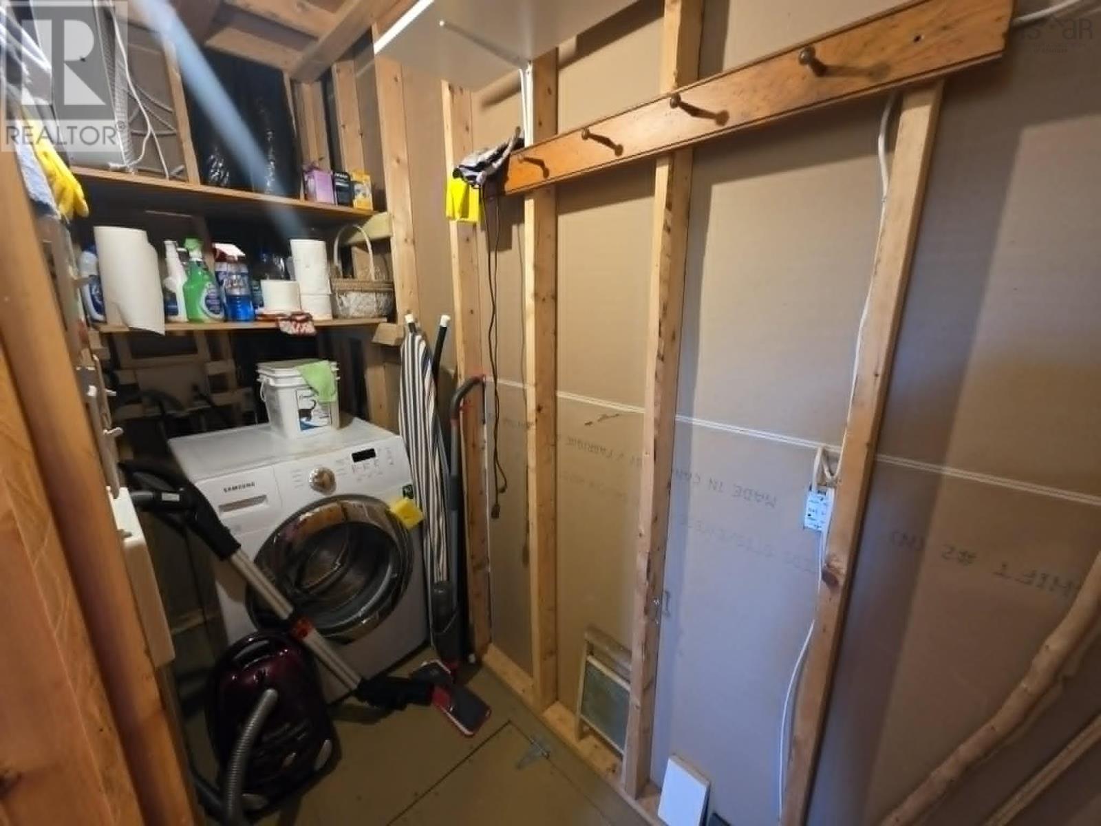 21 Stanley Lane Property Photo 23