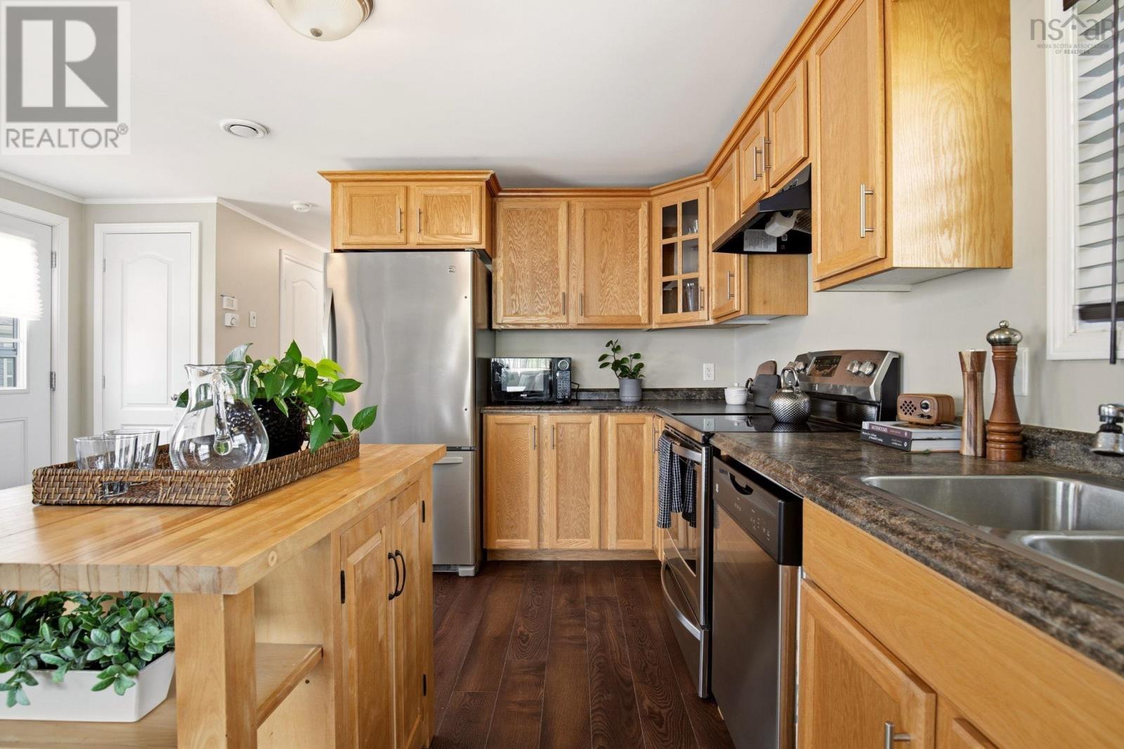 31 Second Street Property Photo 8