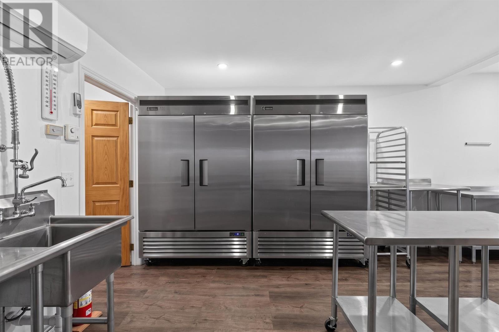 Pei Roti Inc (commercial Business Opportunity) Property Photo 5