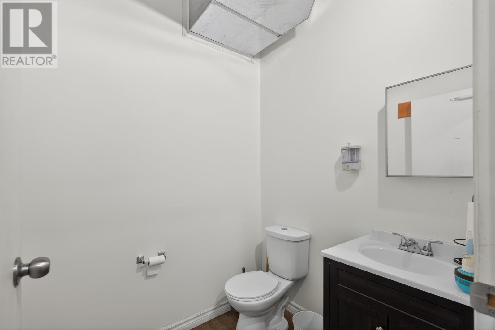 Pei Roti Inc (commercial Business Opportunity) Property Photo 8