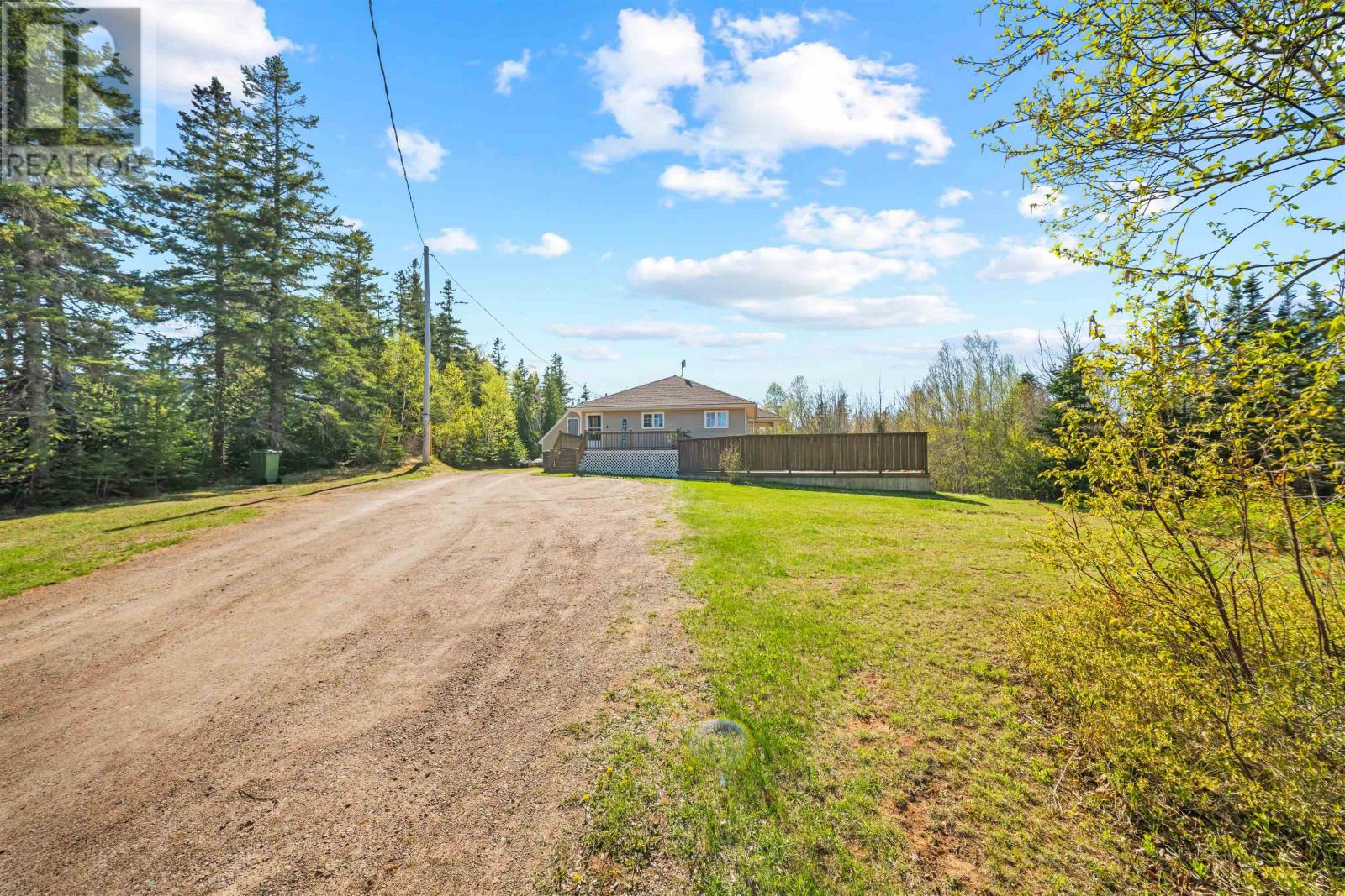 284 Old Martin Road Property Photo 6