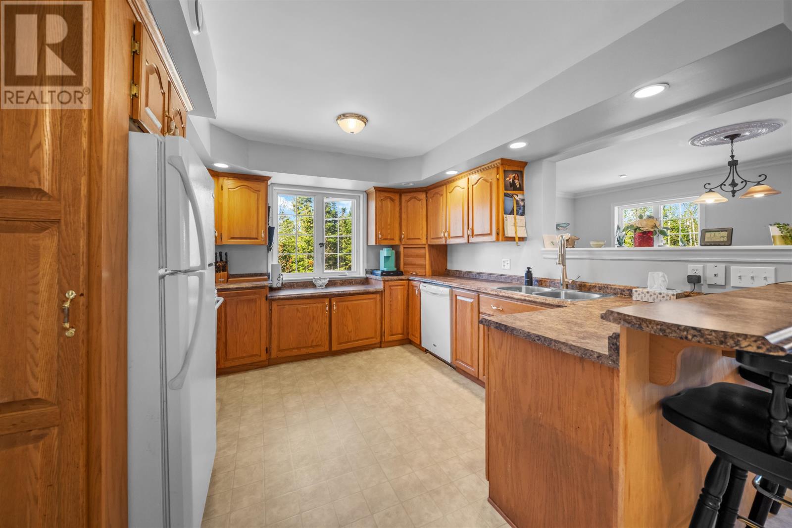 284 Old Martin Road Property Photo 11
