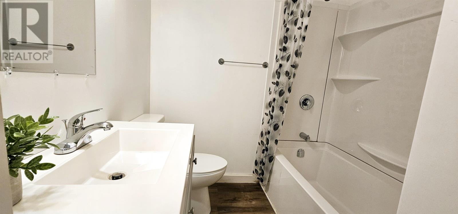 8 Clarence Lane Property Photo 19