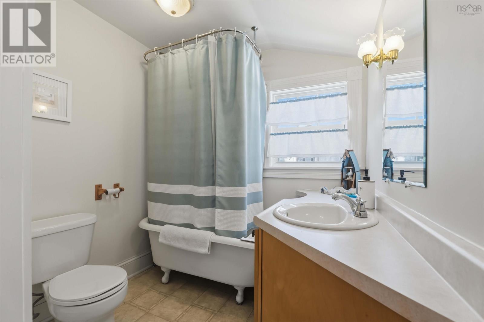 13 Maiden Lane Property Photo 21