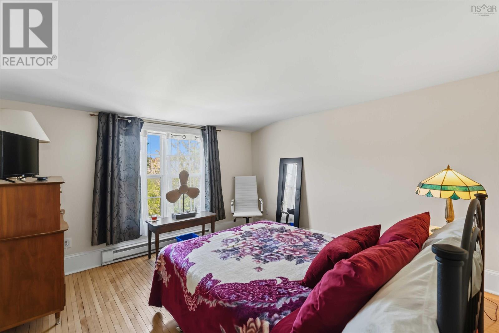 13 Maiden Lane Property Photo 32