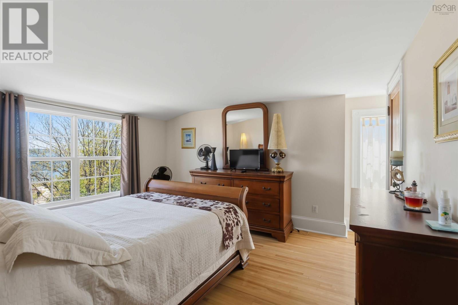 13 Maiden Lane Property Photo 38