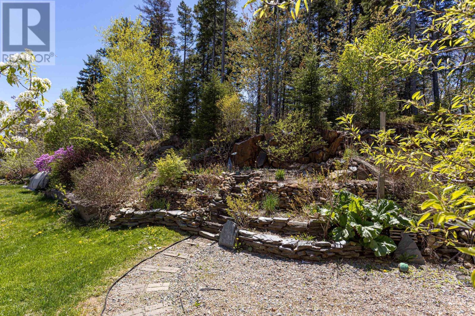 75 Bently Drive Property Photo 4