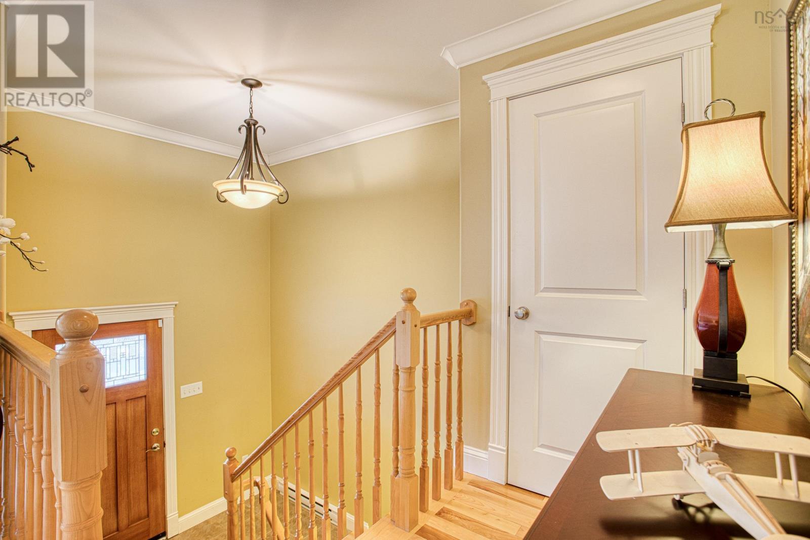 75 Bently Drive Property Photo 8
