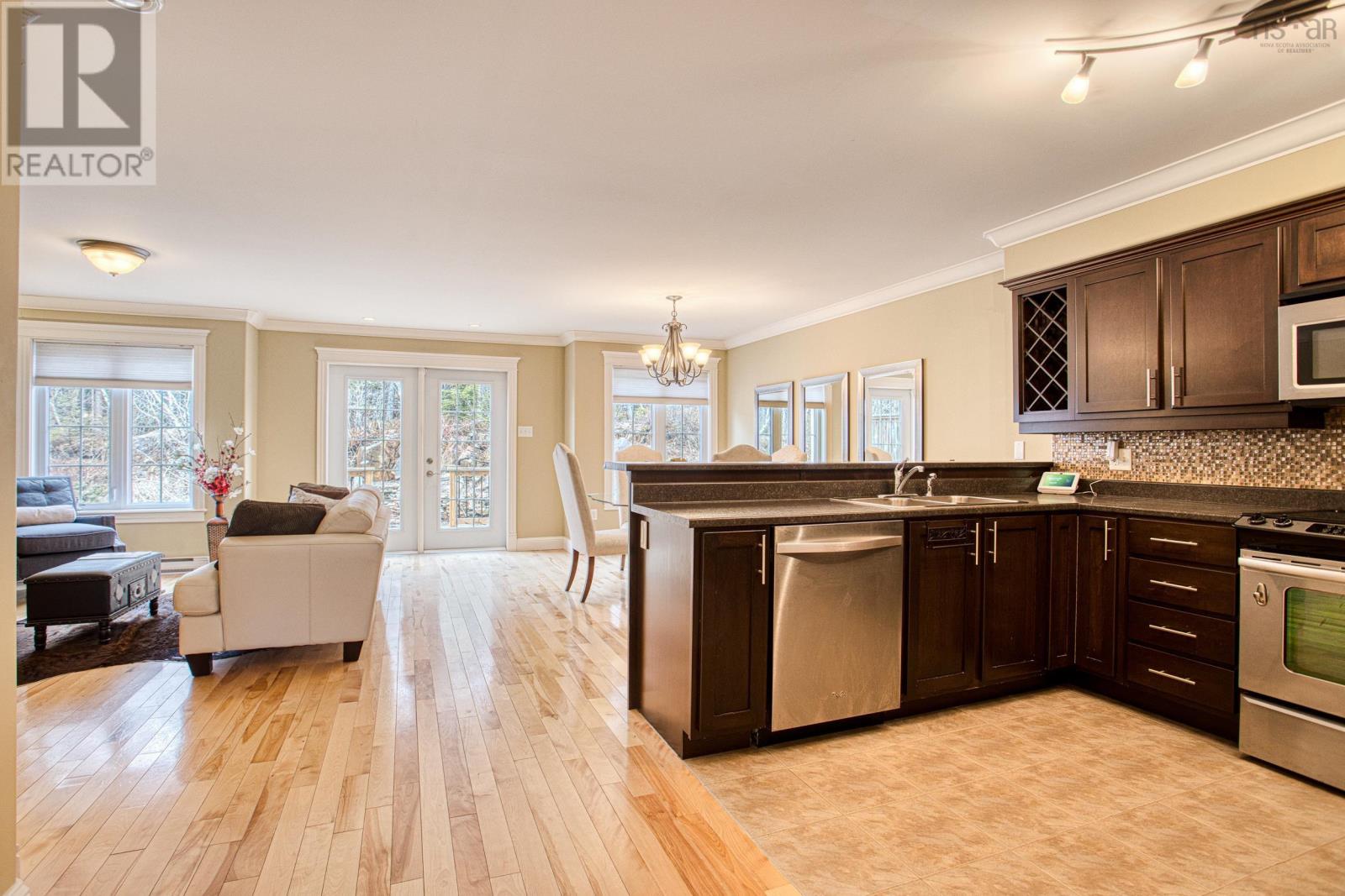 75 Bently Drive Property Photo 14
