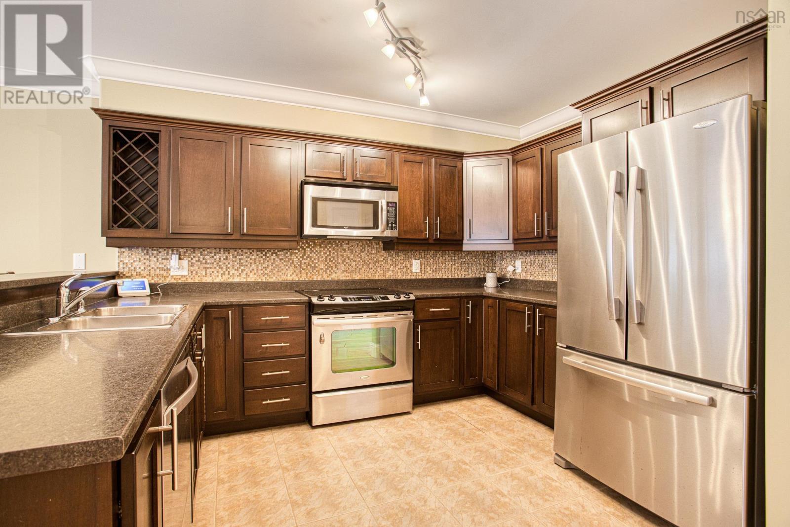 75 Bently Drive Property Photo 16