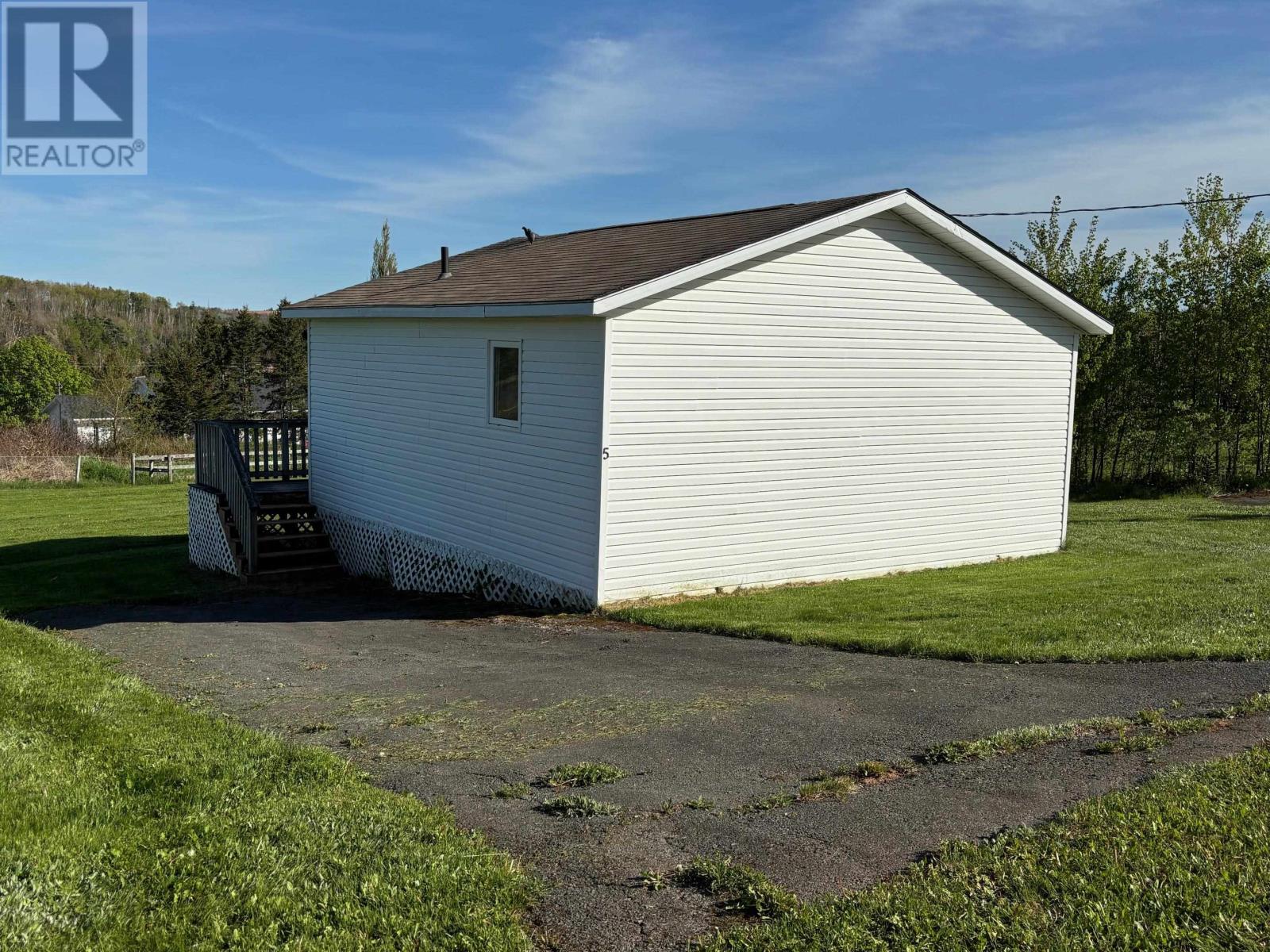Cottage No.1 Route 13 - To Be Moved Property Photo 4