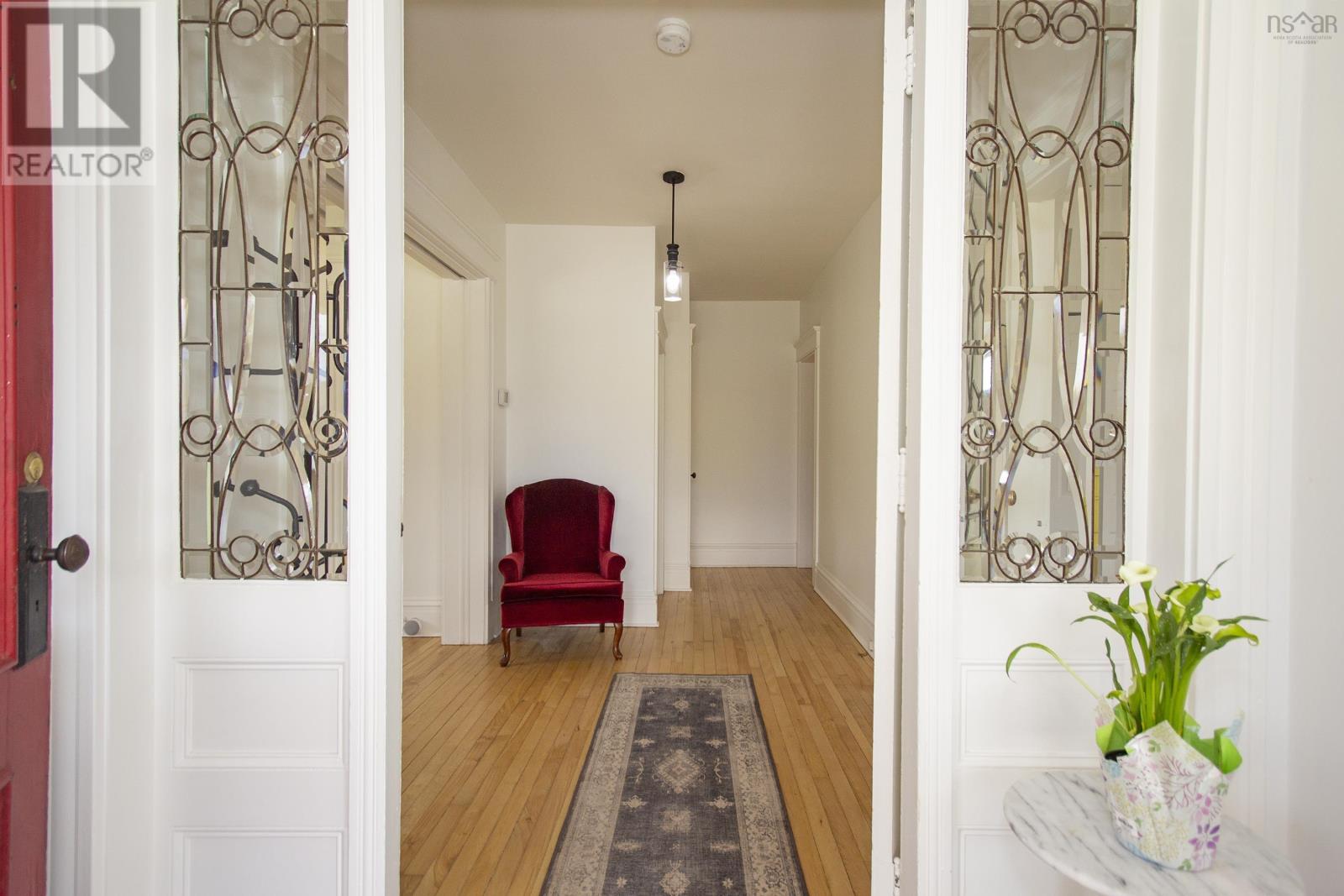 159 Victoria Street E Property Photo 7