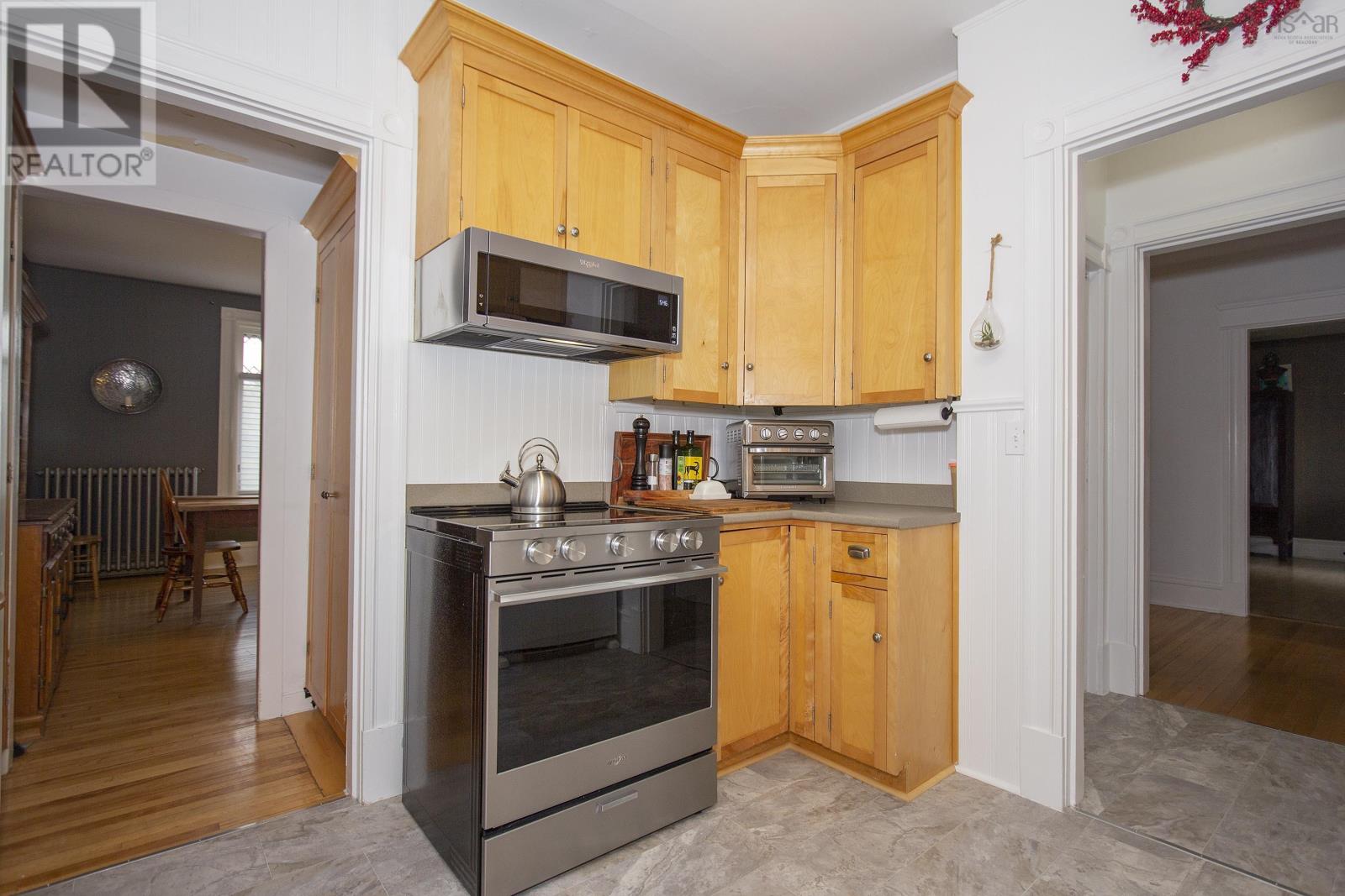 159 Victoria Street E Property Photo 27
