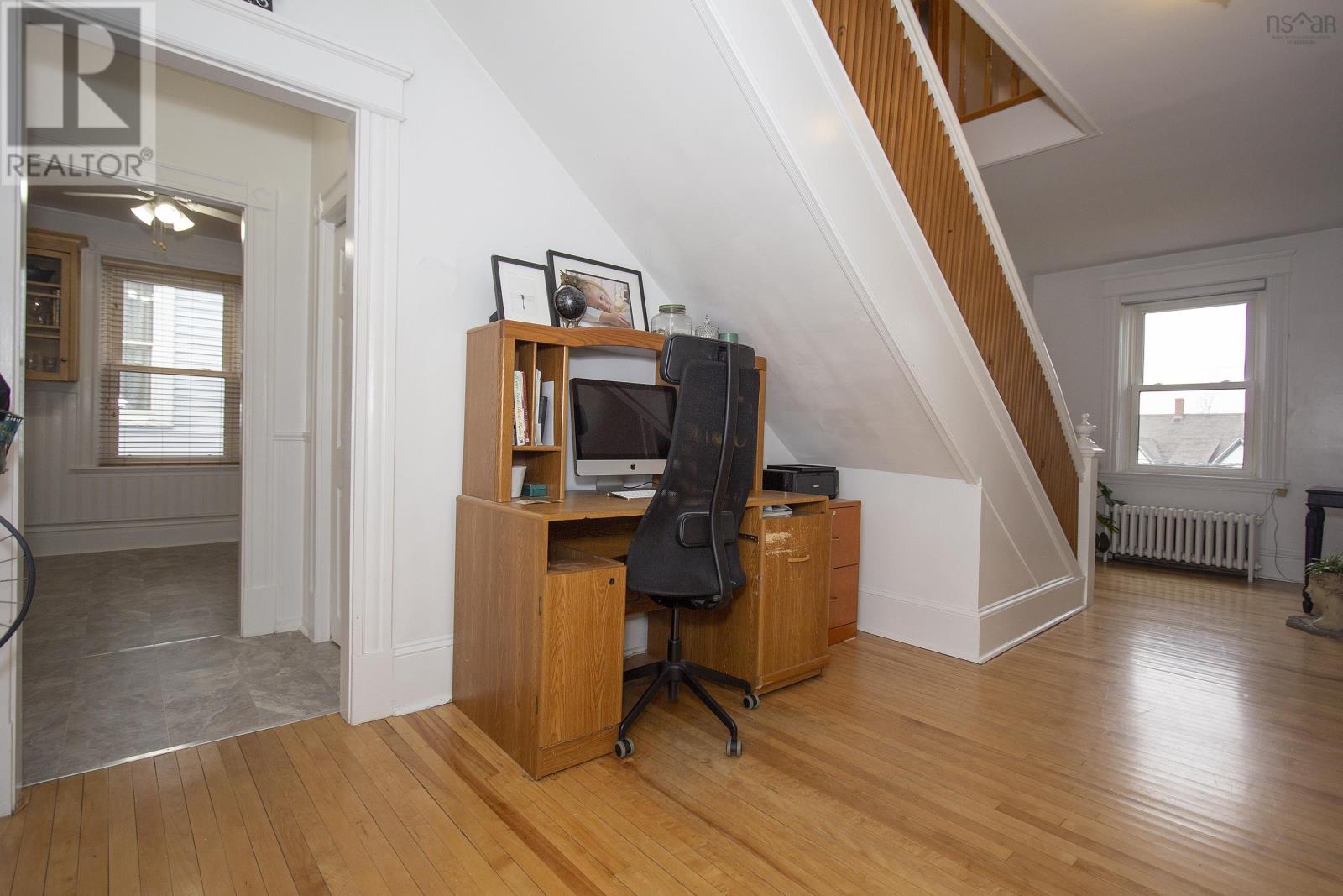159 Victoria Street E Property Photo 35
