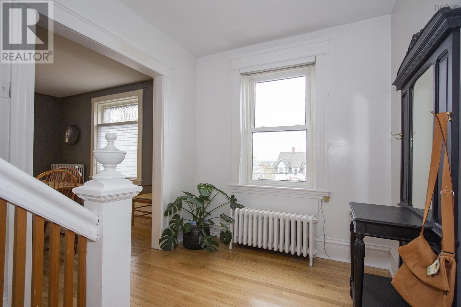 159 Victoria Street E Property Photo 37