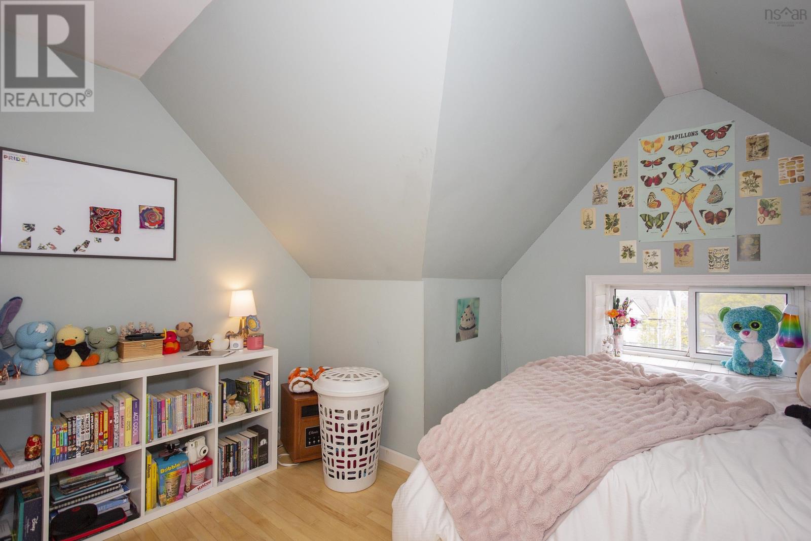 159 Victoria Street E Property Photo 45