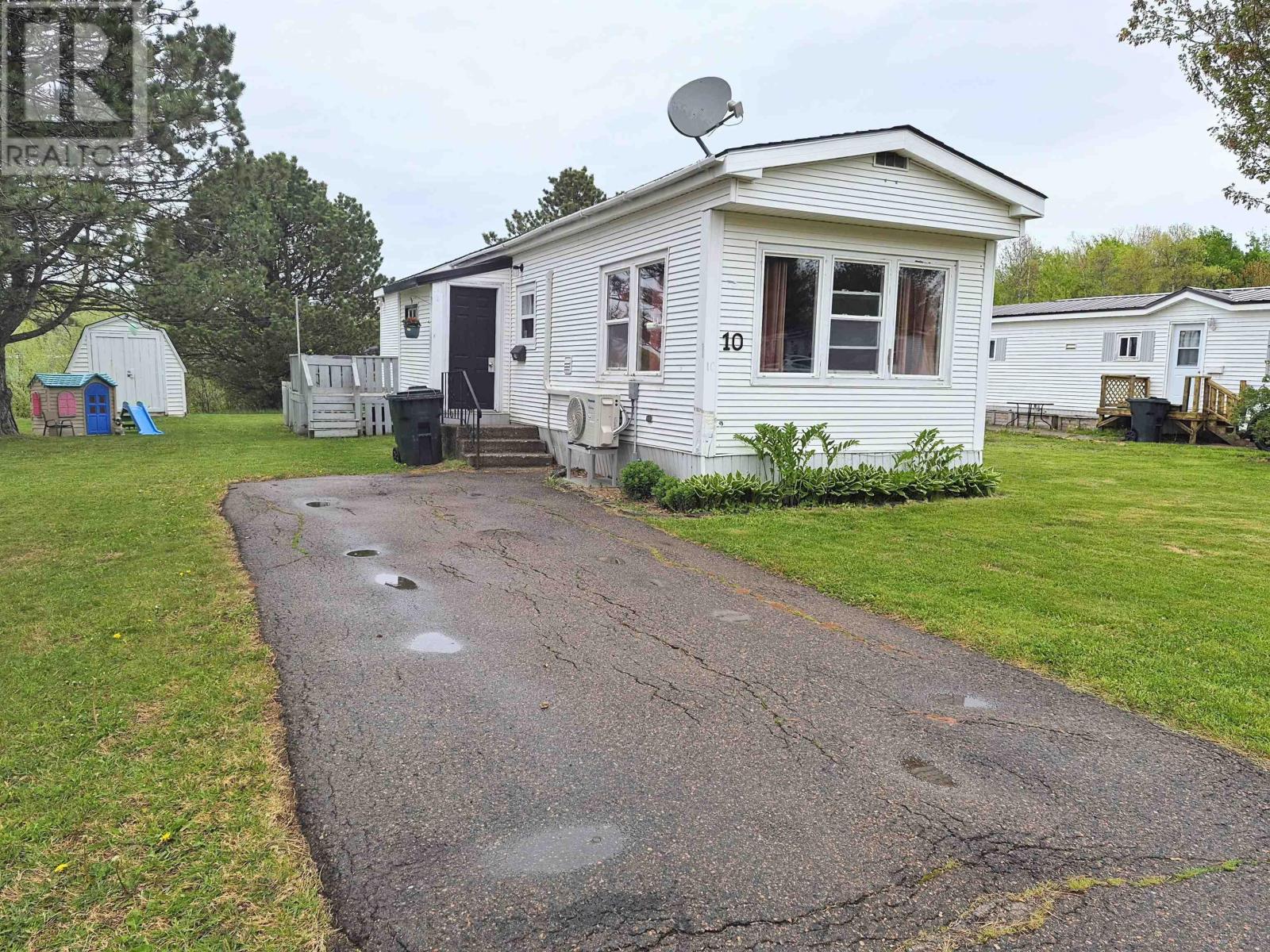 10 Bayview Drive Property Photo 1