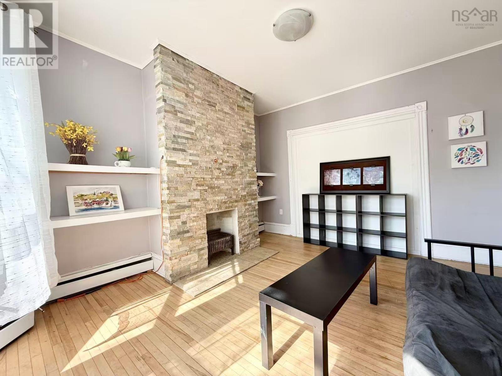 2181-2185 Harvard Street Property Photo 4