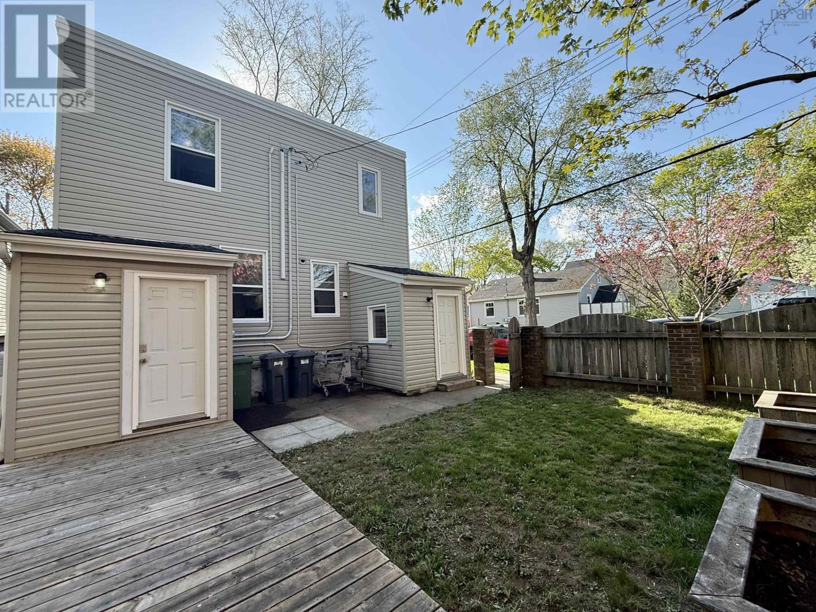 2181-2185 Harvard Street Property Photo 24
