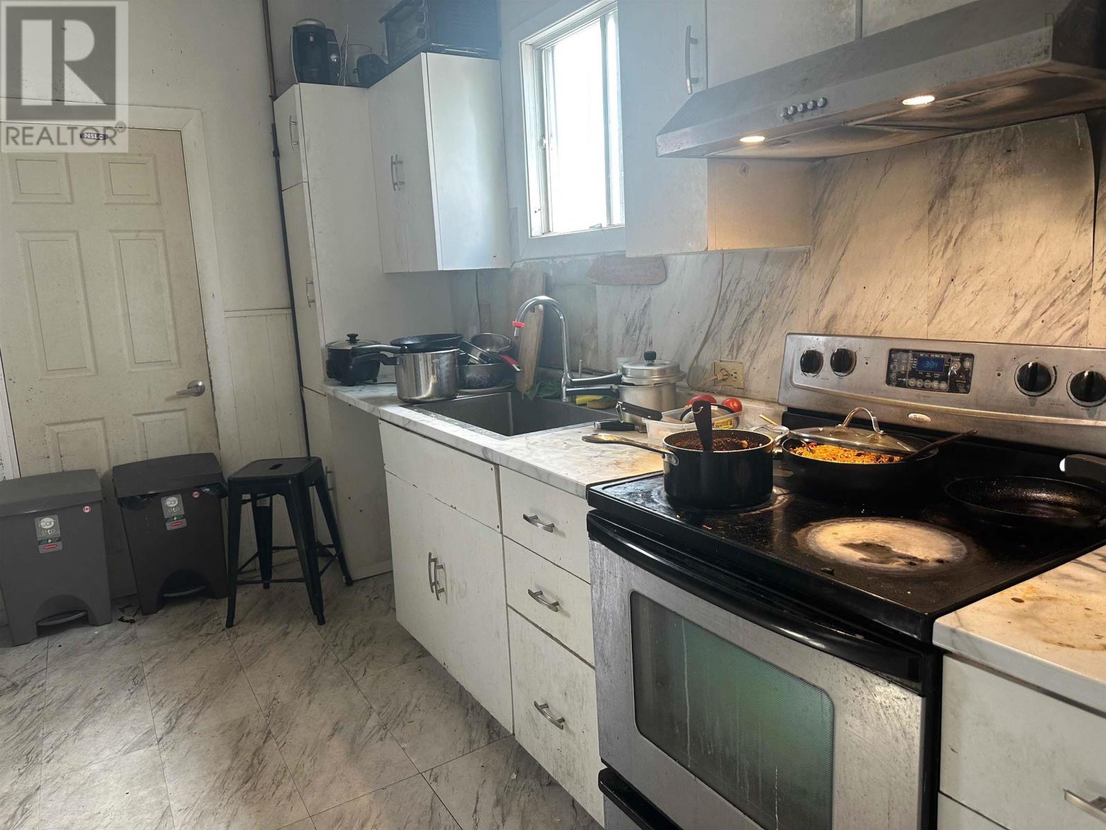 80 Swan Street Property Photo 4