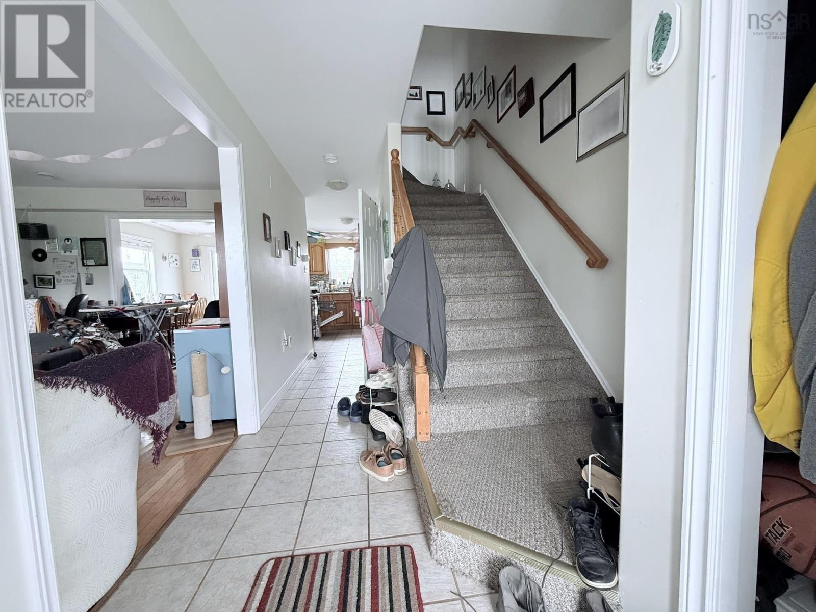 431 Young Street Property Photo 11