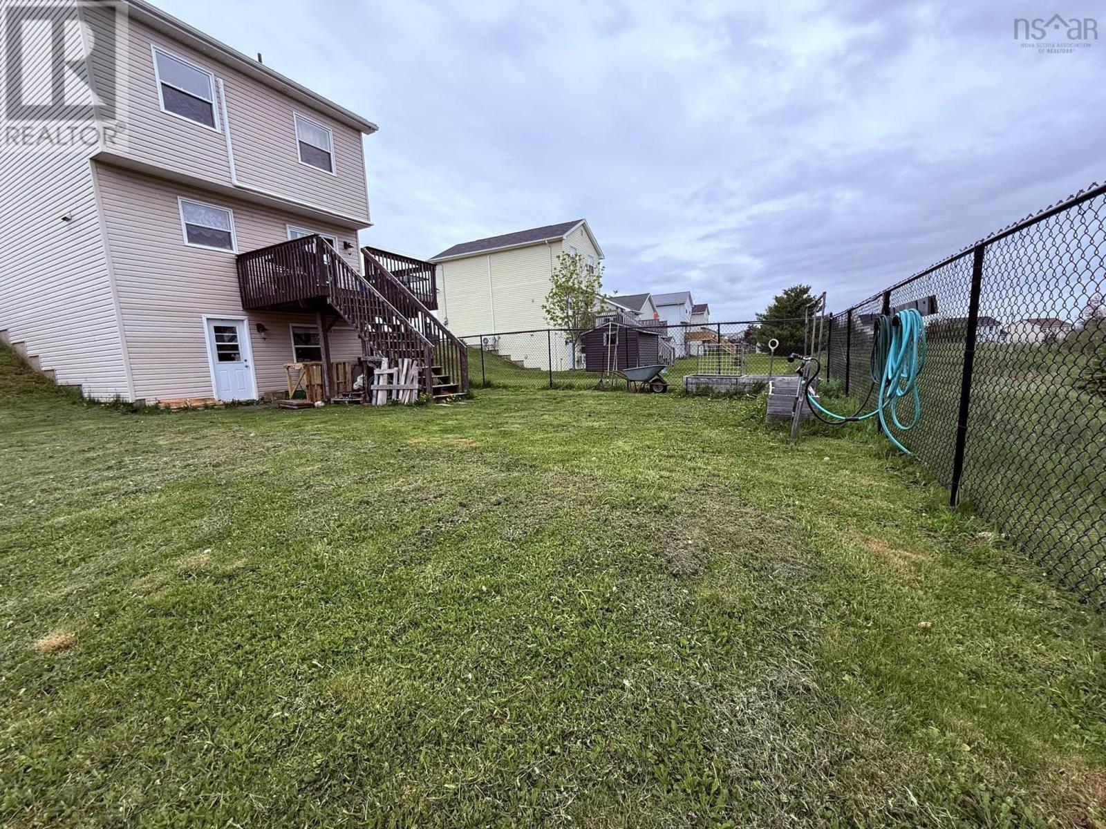431 Young Street Property Photo 15