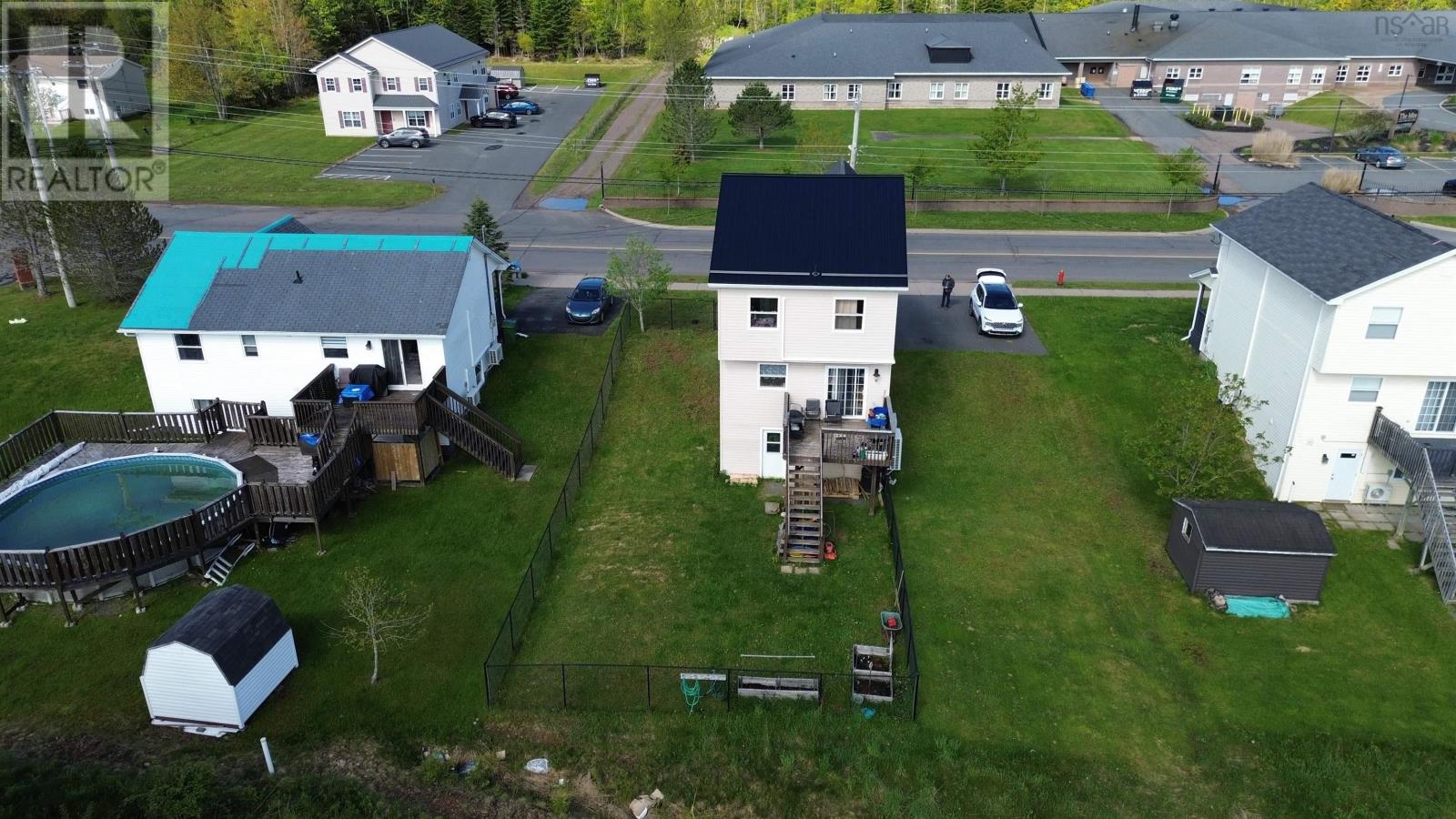 431 Young Street Property Photo 20