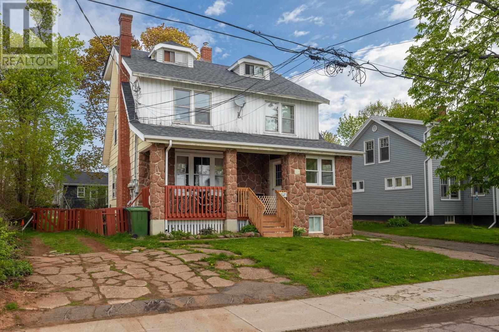 379 Oak Avenue