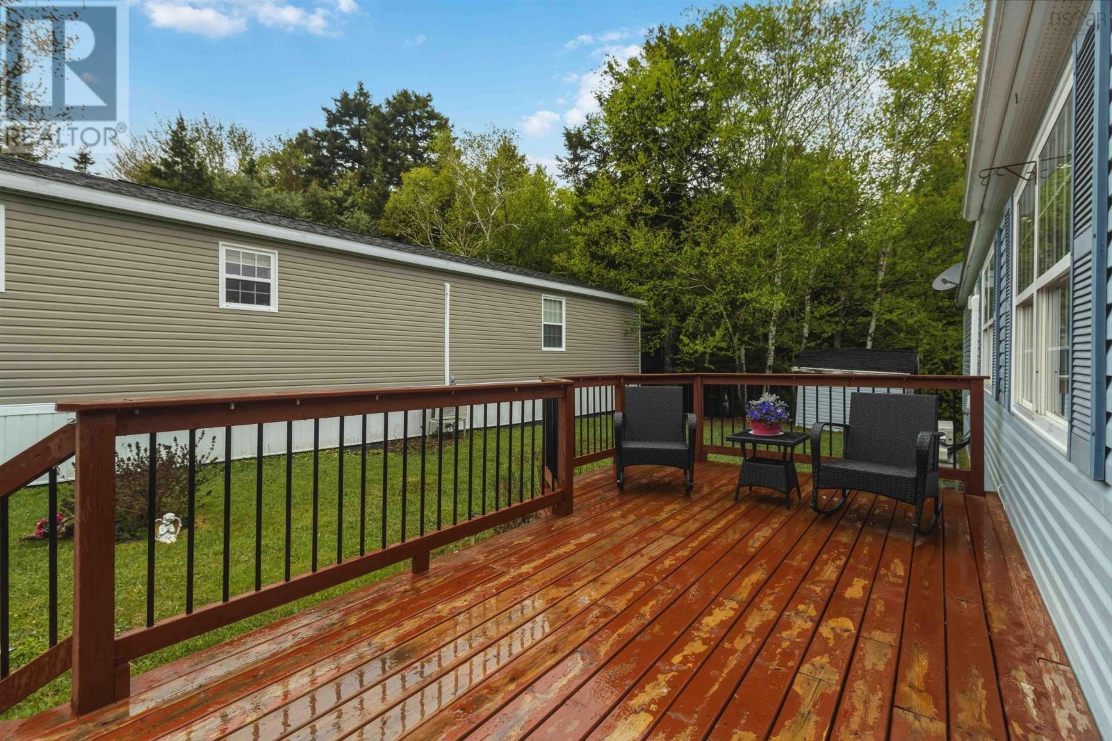 186 Circle Drive Property Photo 4