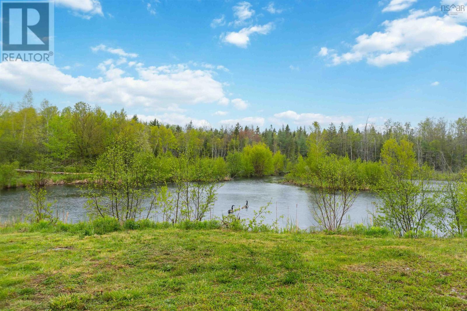 4272 Thorne Road Property Photo 8