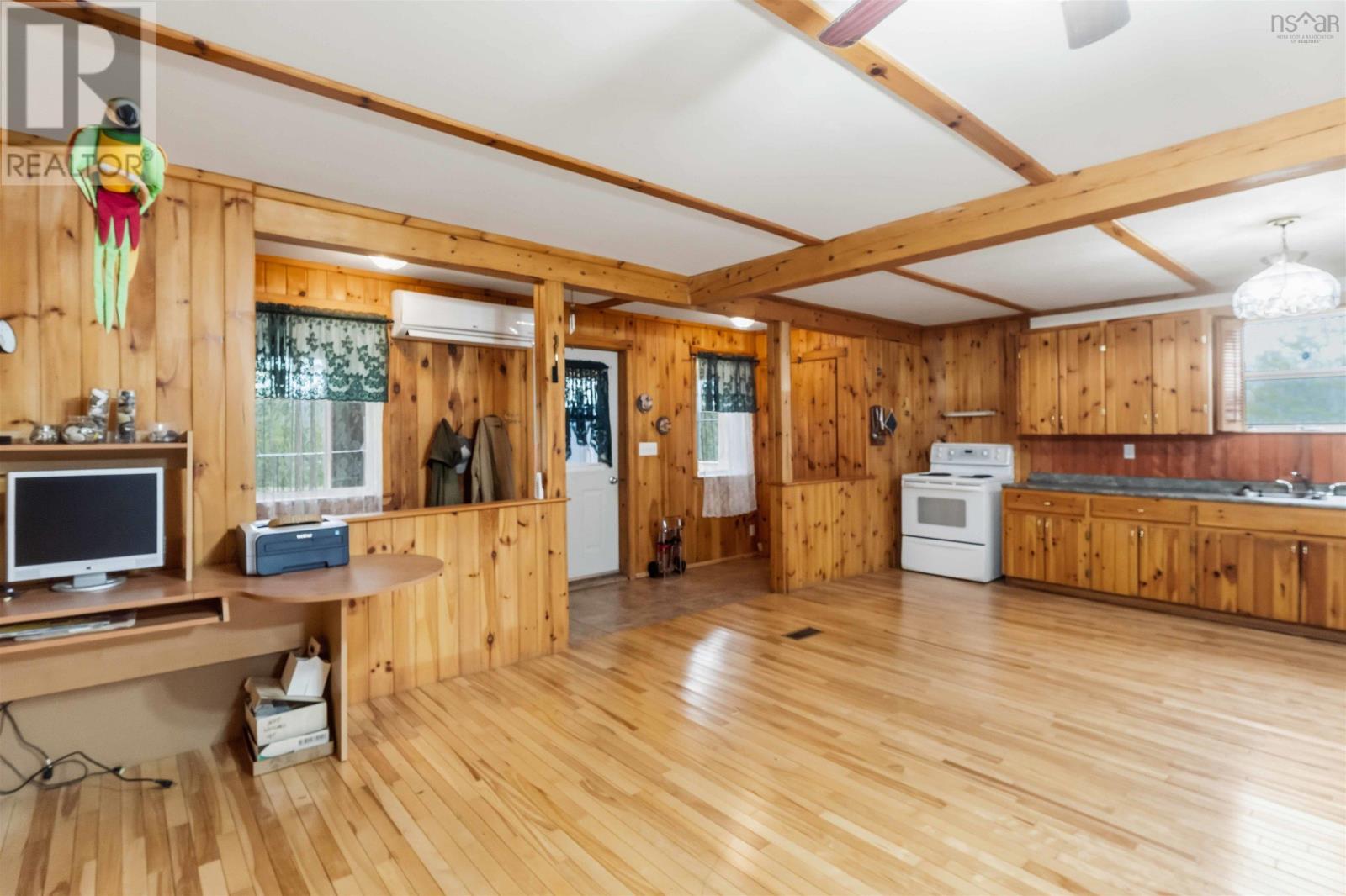 4272 Thorne Road Property Photo 12
