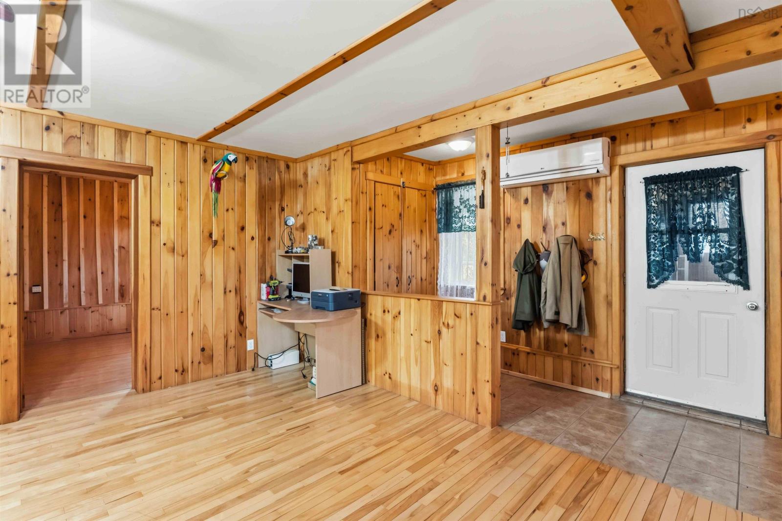4272 Thorne Road Property Photo 14