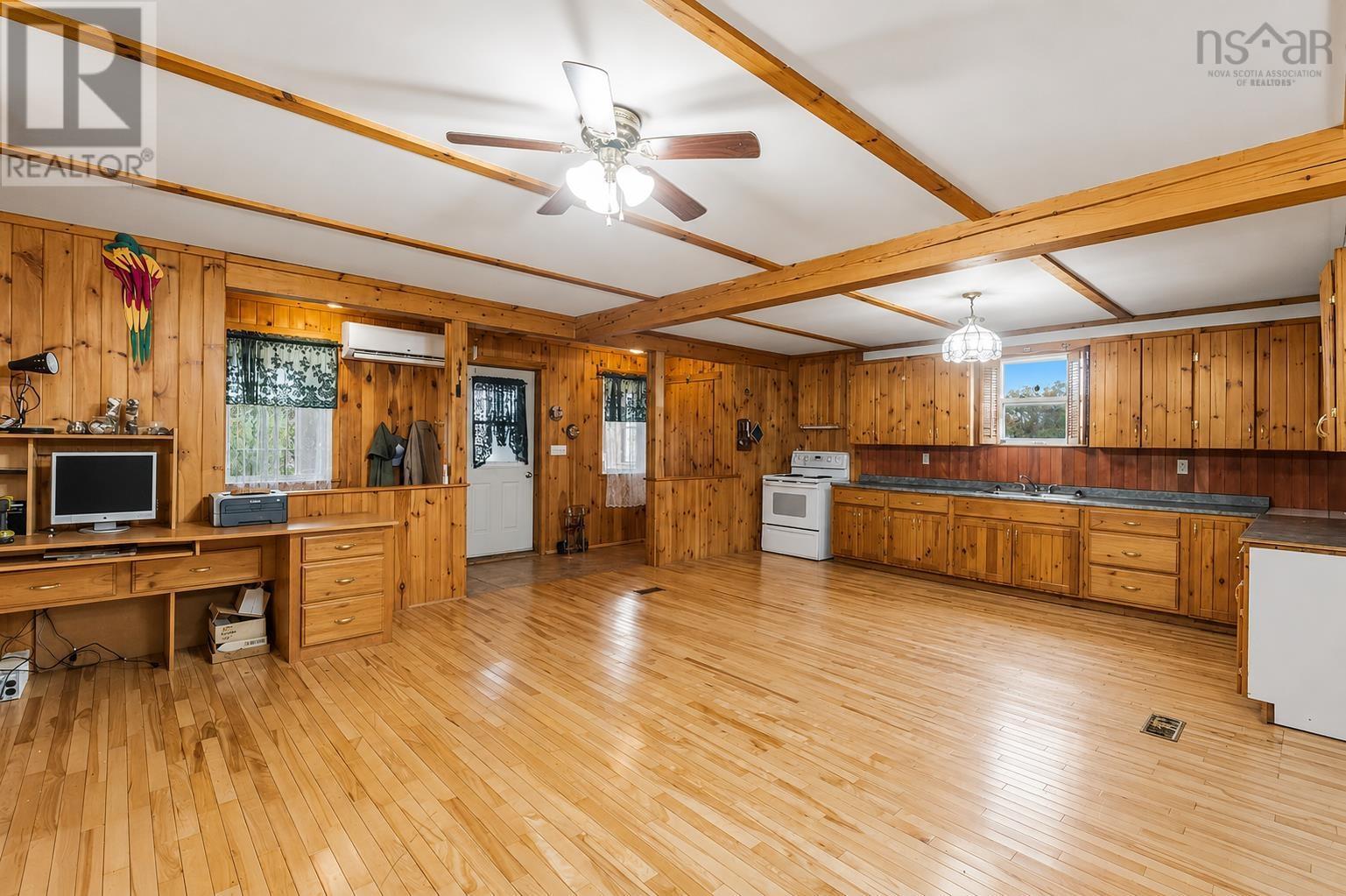 4272 Thorne Road Property Photo 15