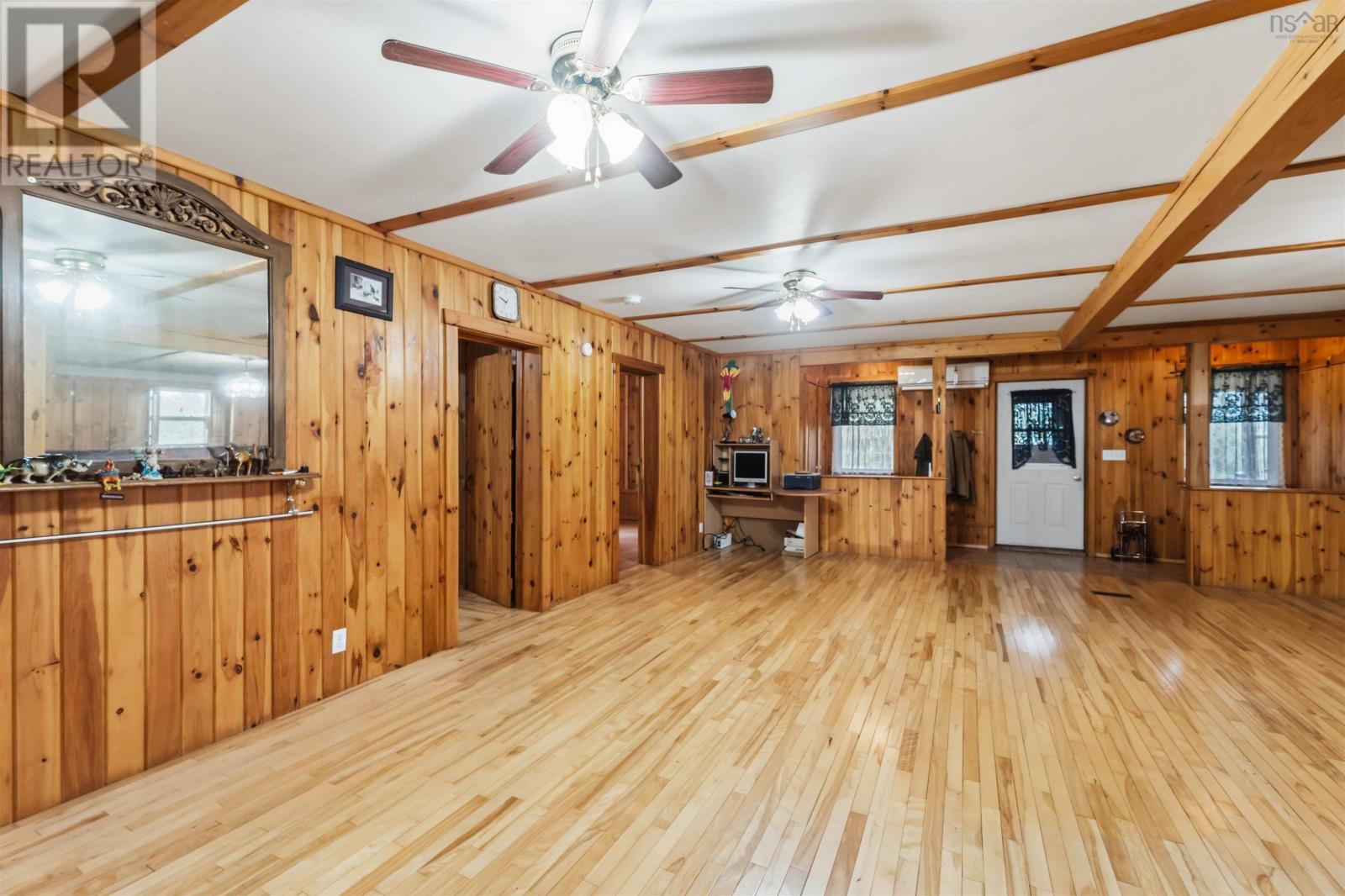 4272 Thorne Road Property Photo 17