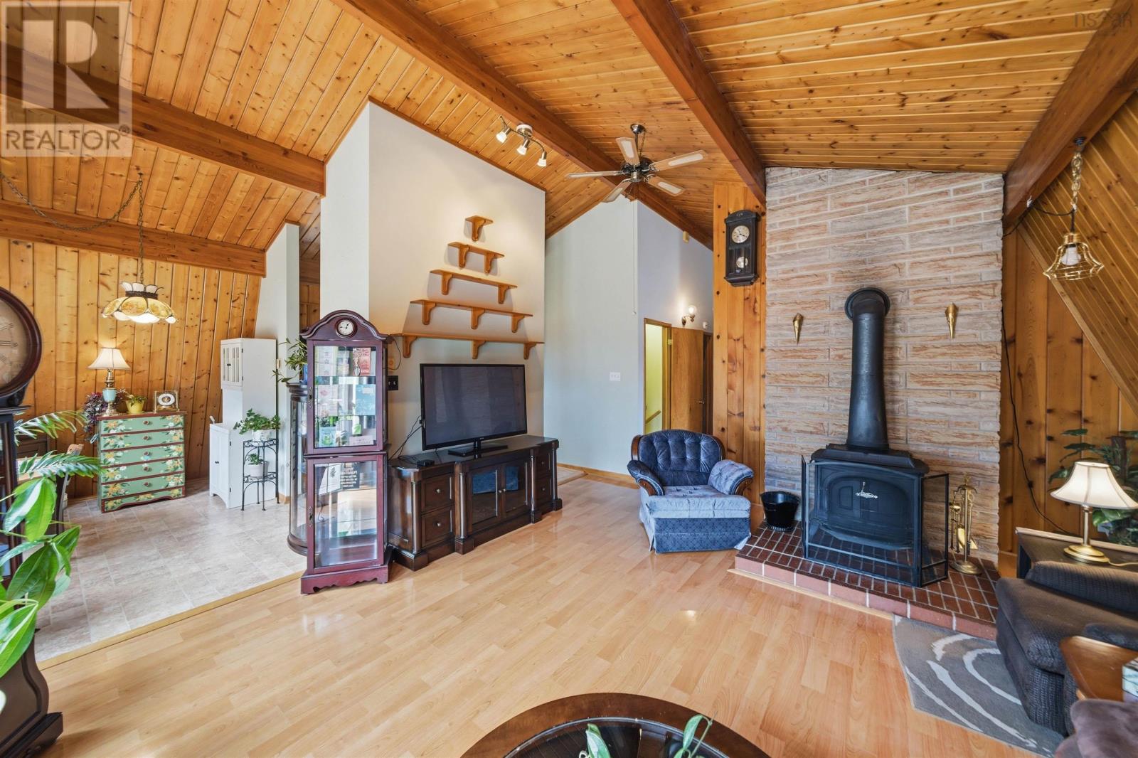 1005 Ketch Harbour Road Property Photo 5