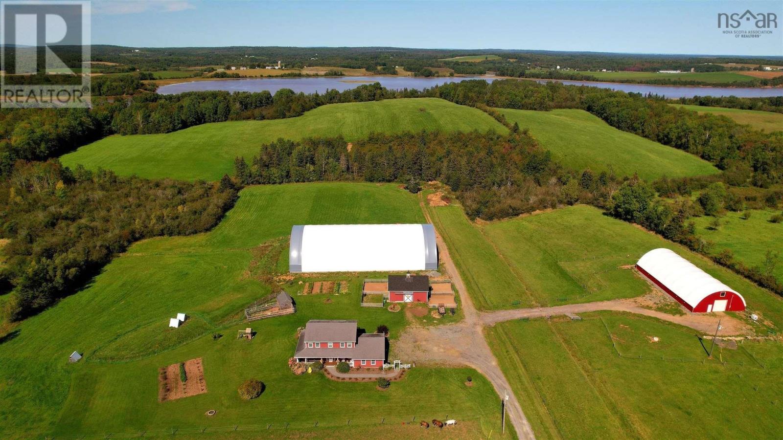 697 Belmont Road Photo de la propriété 1