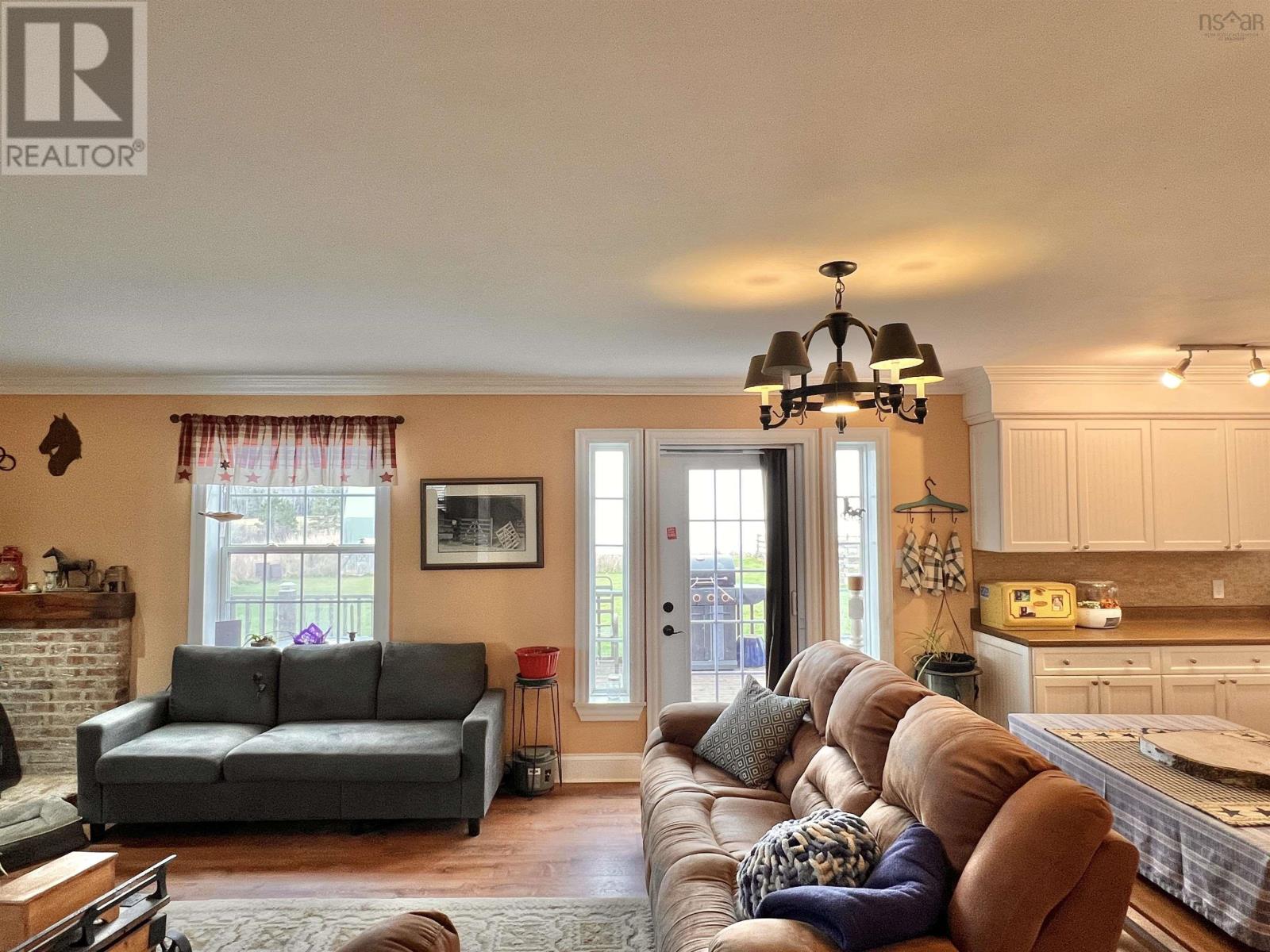 697 Belmont Road Property Photo 13