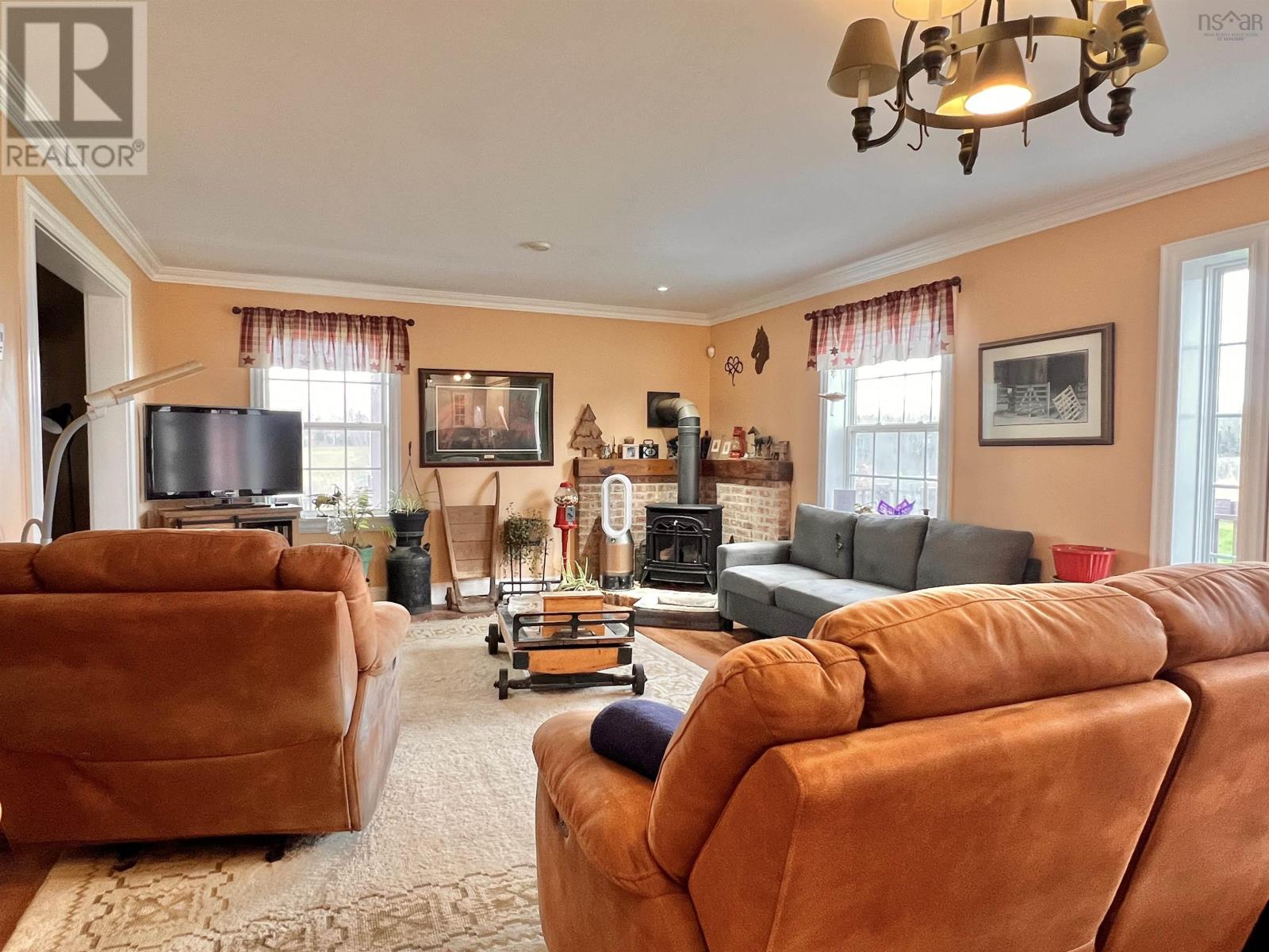 697 Belmont Road Property Photo 15