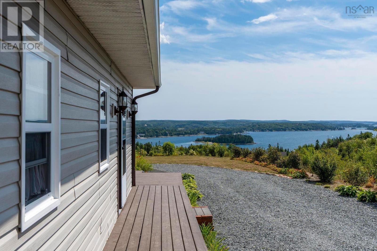 166 Hillside Drive Property Photo 3